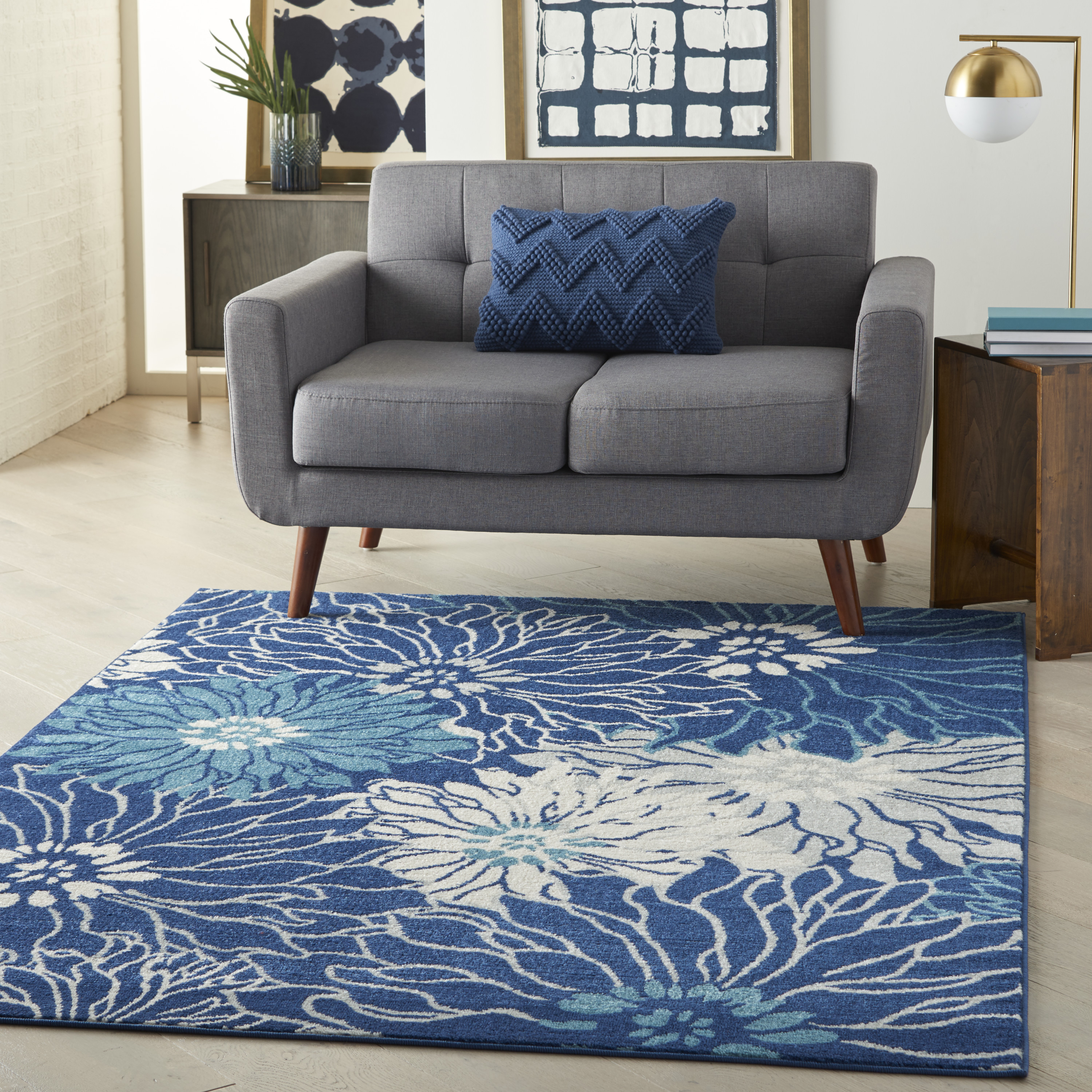 5'3" x 7'3"  Rug