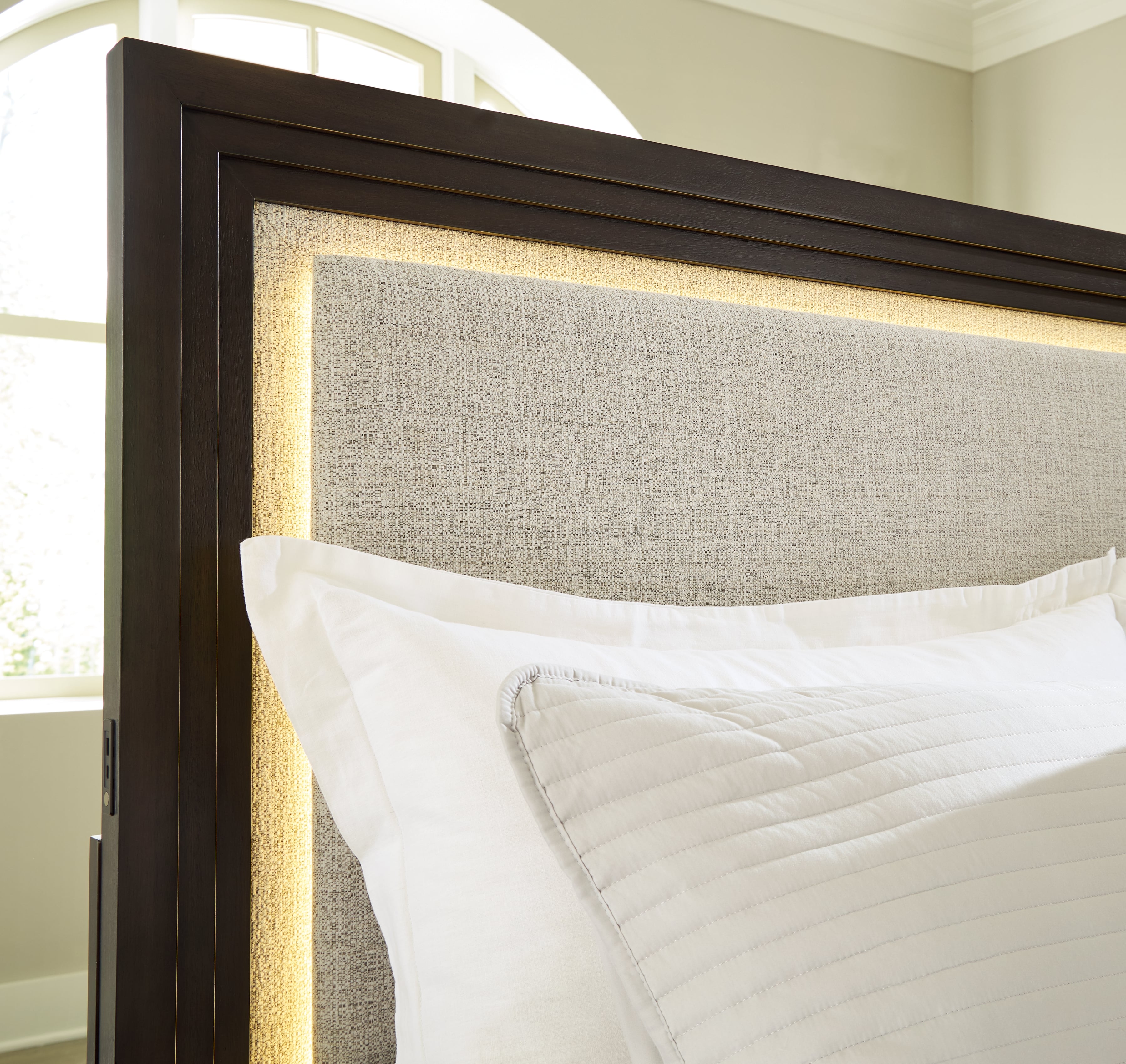 Queen Uph Panel Headboard