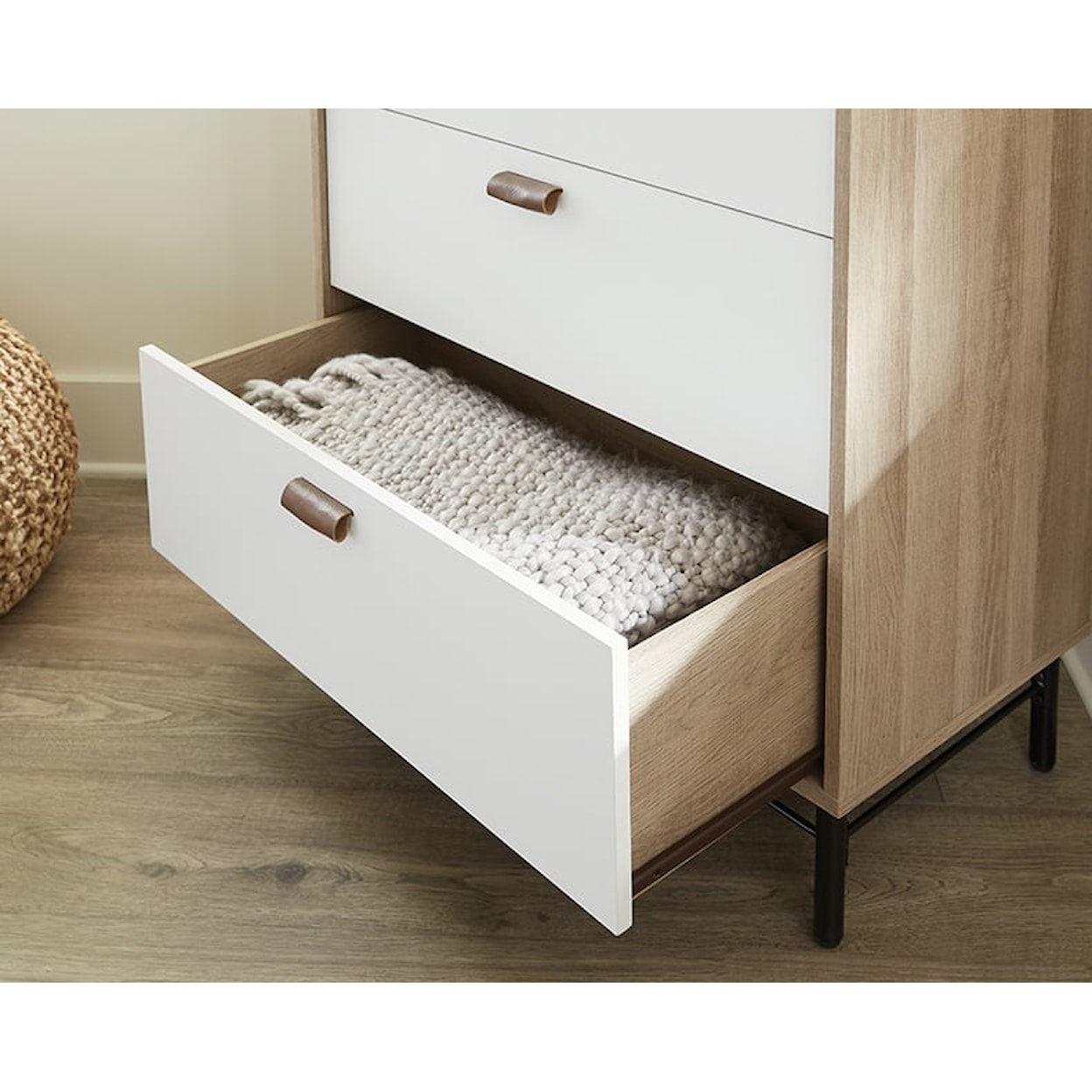 Sauder Anda Norr Anda Norr 4 Drawer Chest So