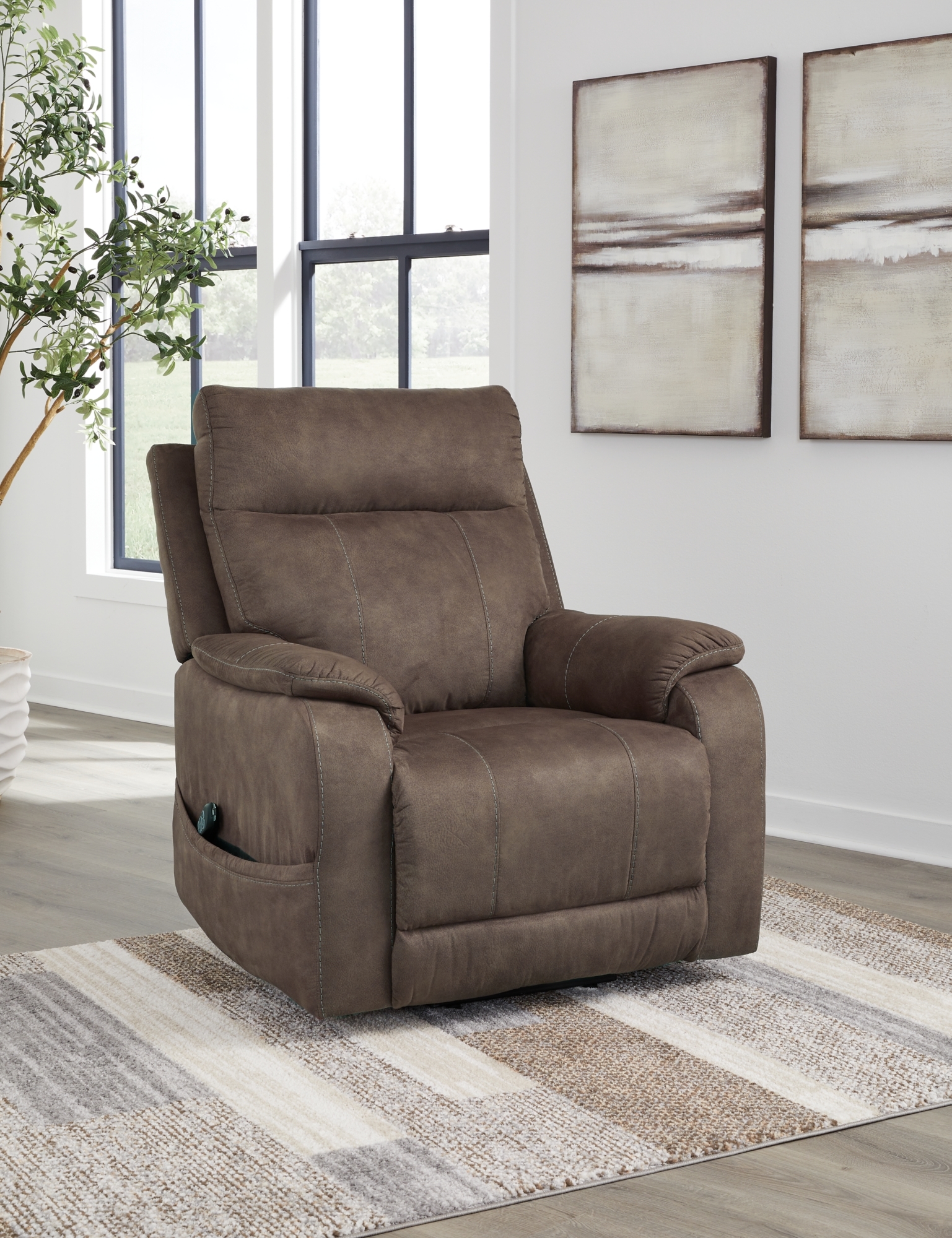 Signature Design by Ashley Crestmeade Power Lift Recliner