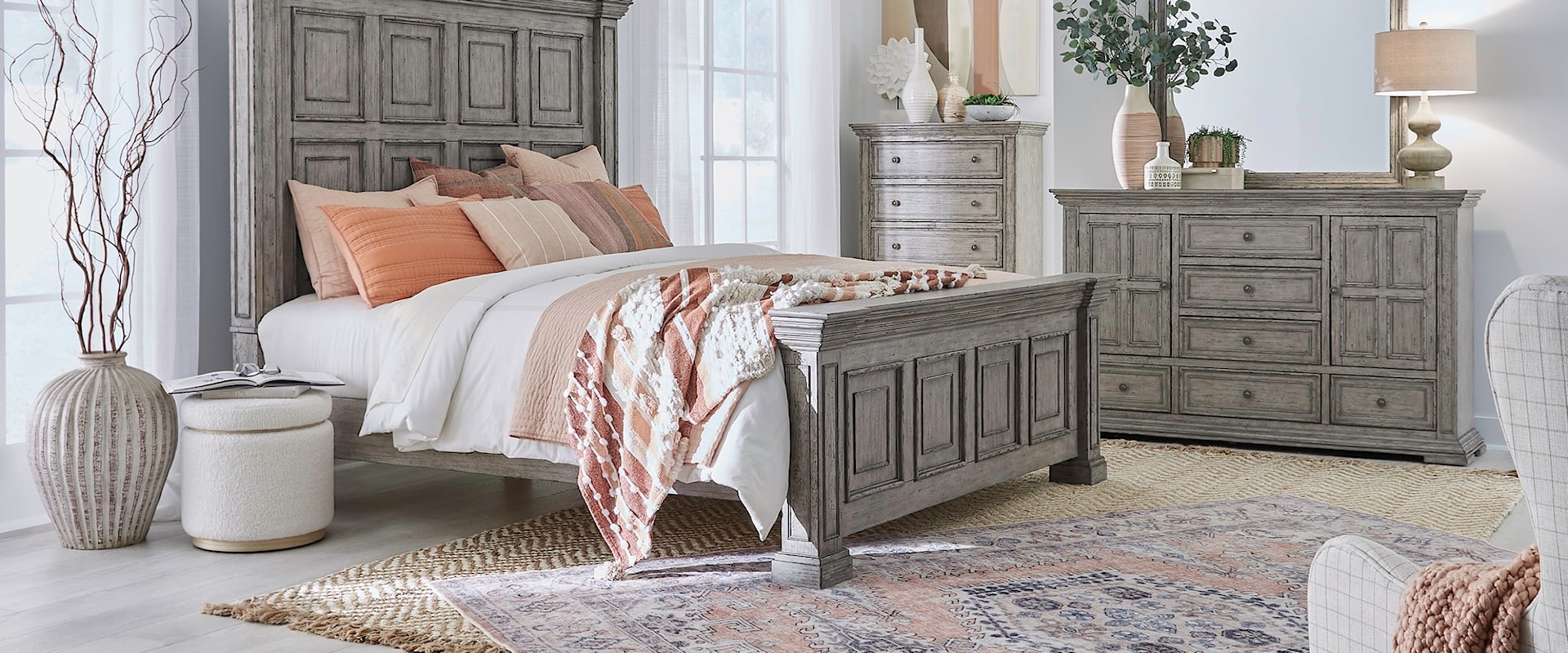 Relaxed Vintage Queen Bedroom Set