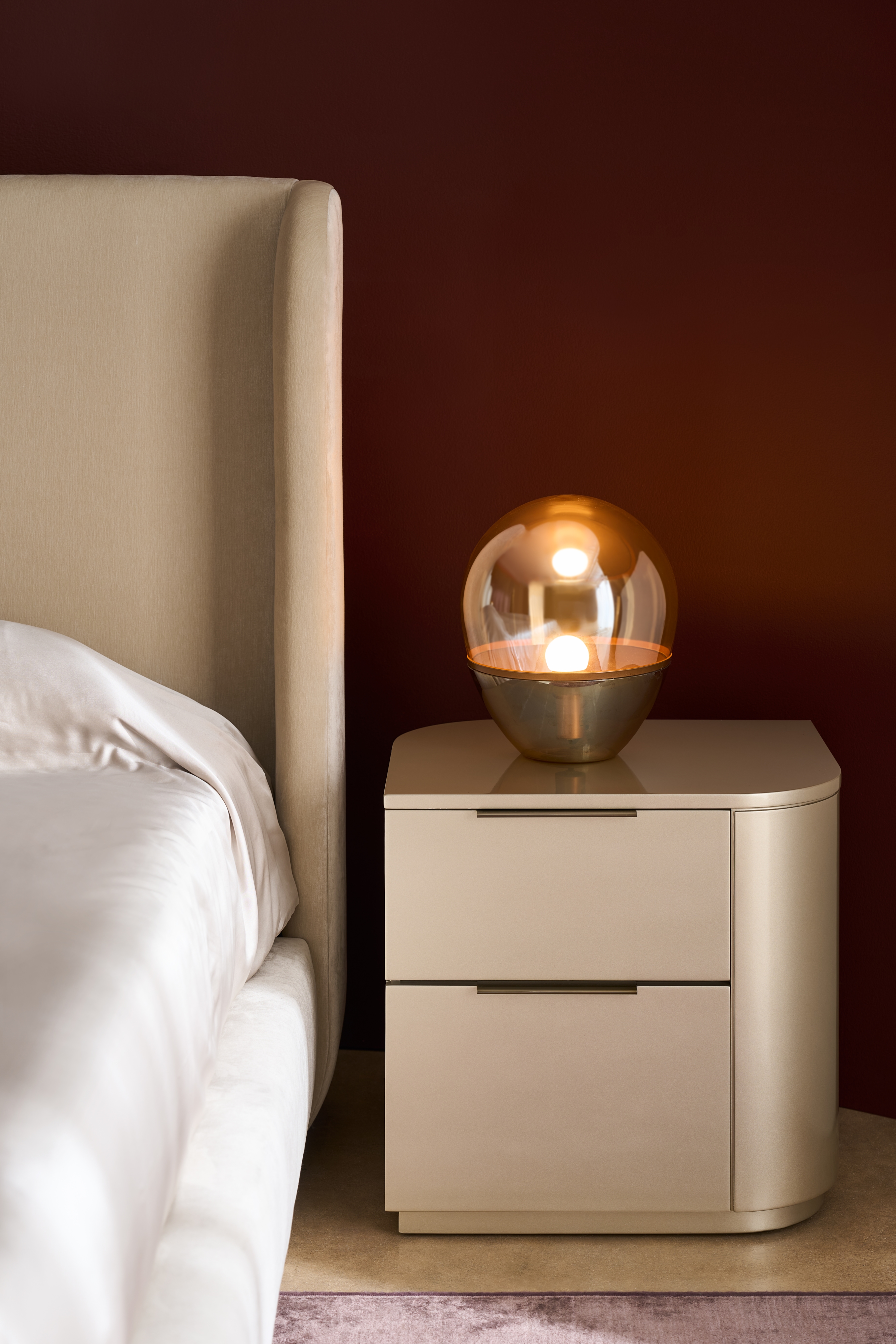 Caracole Caracole Classic Oblique Queen Bed