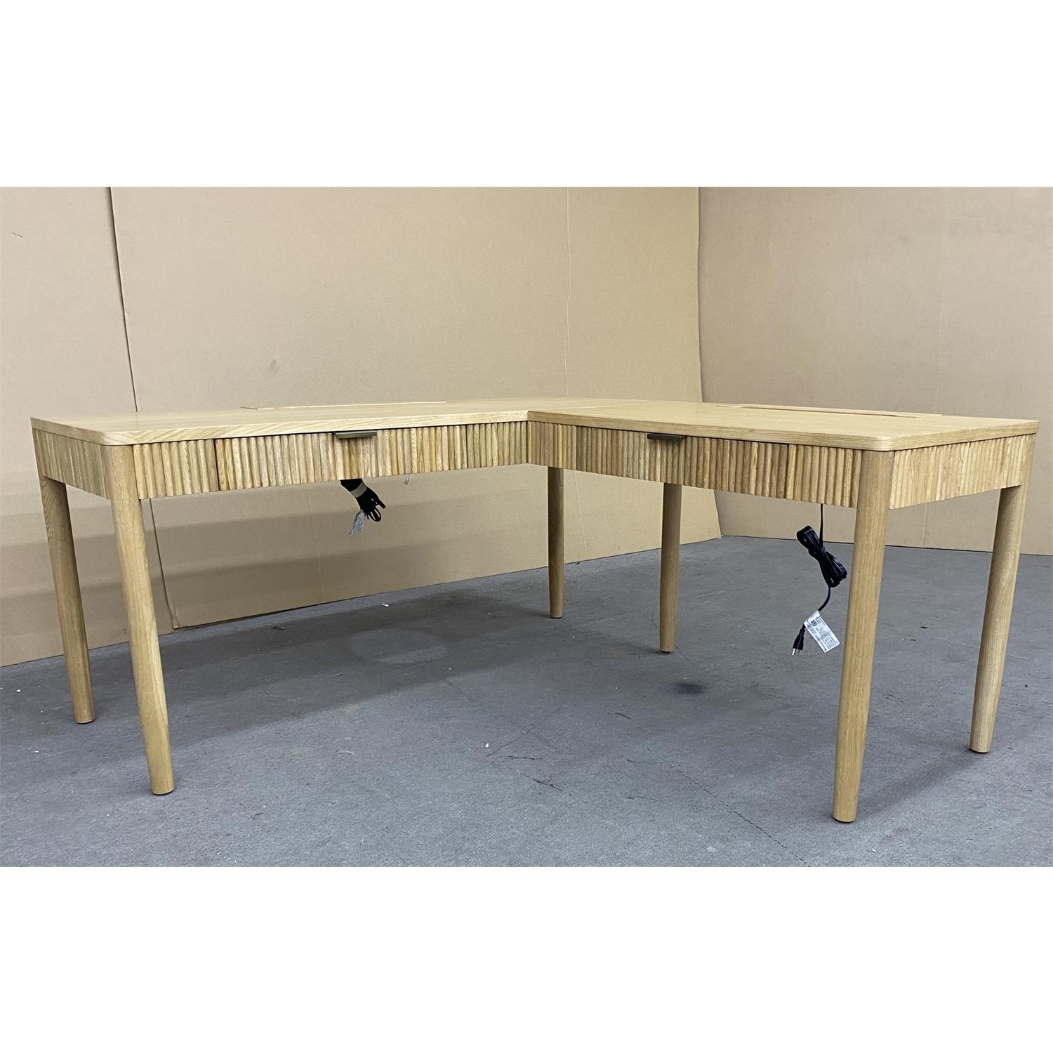 L Desk