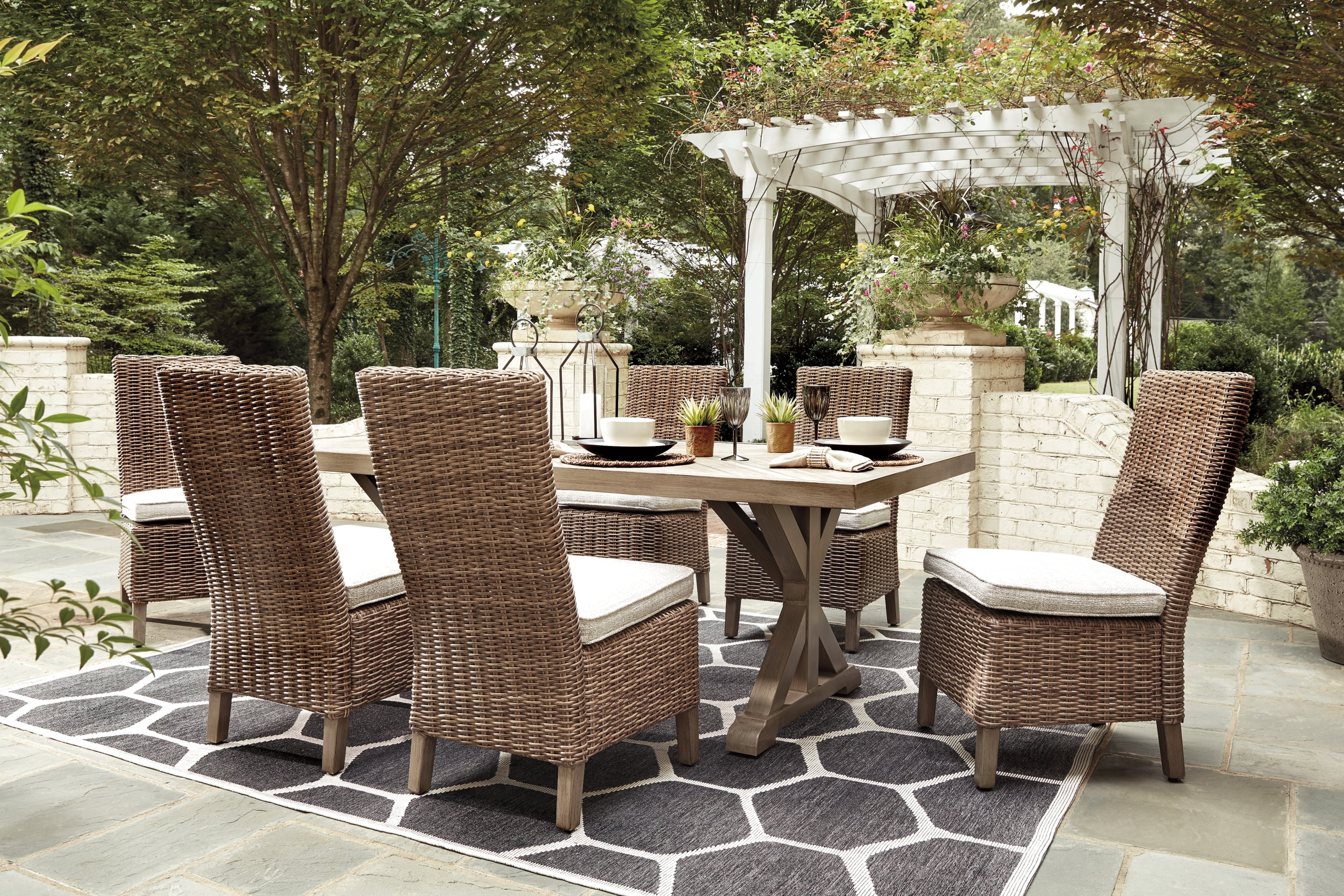 Outdoor Dining Table with 6 Chairs