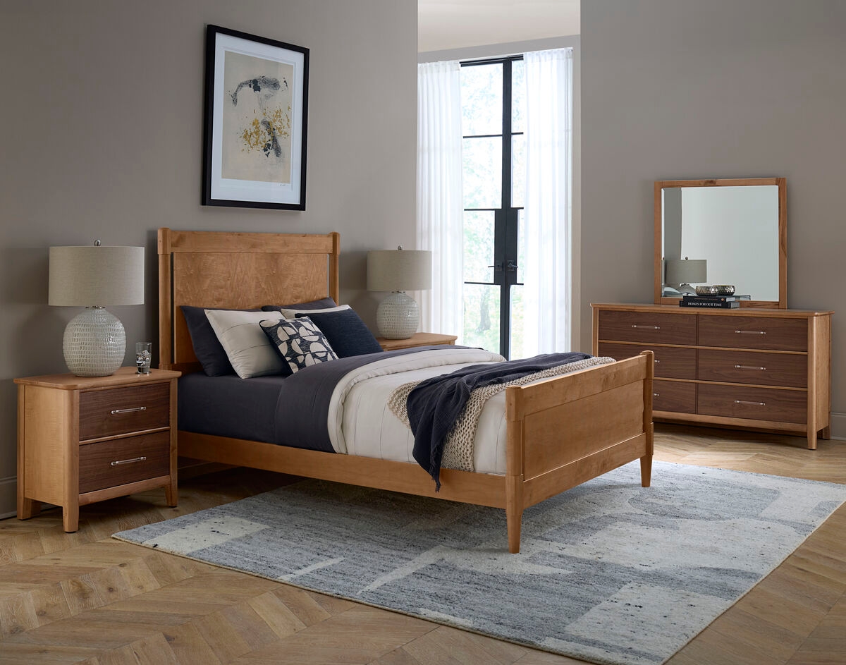 Vaughan-Bassett Nordhaven King Poster Bed