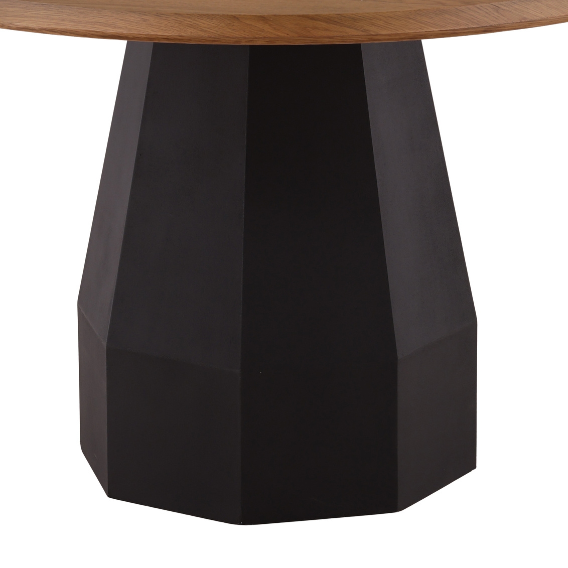 Furniture Classics Maddie Maddie Dining Table