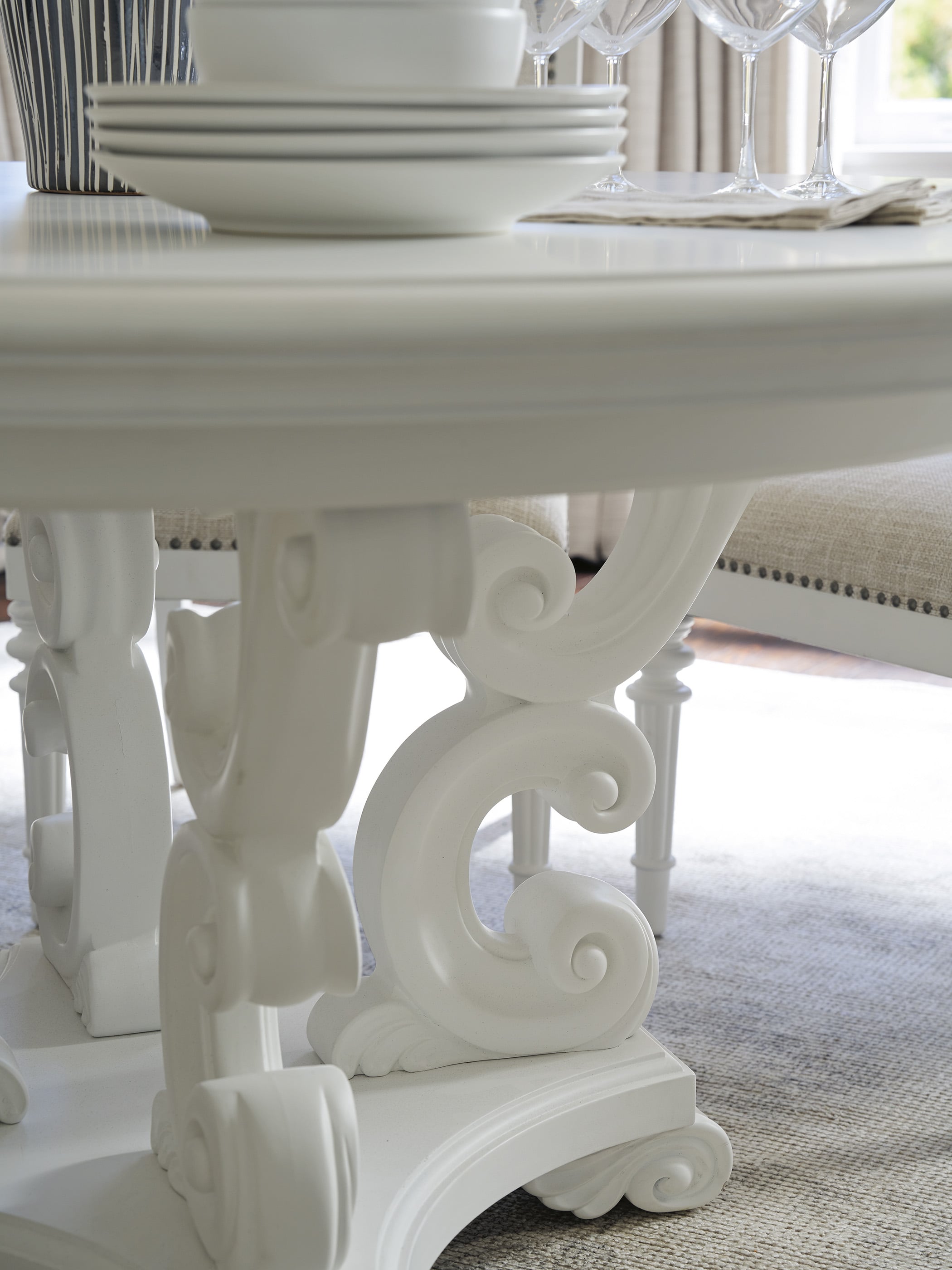 Modena Round Dining Table