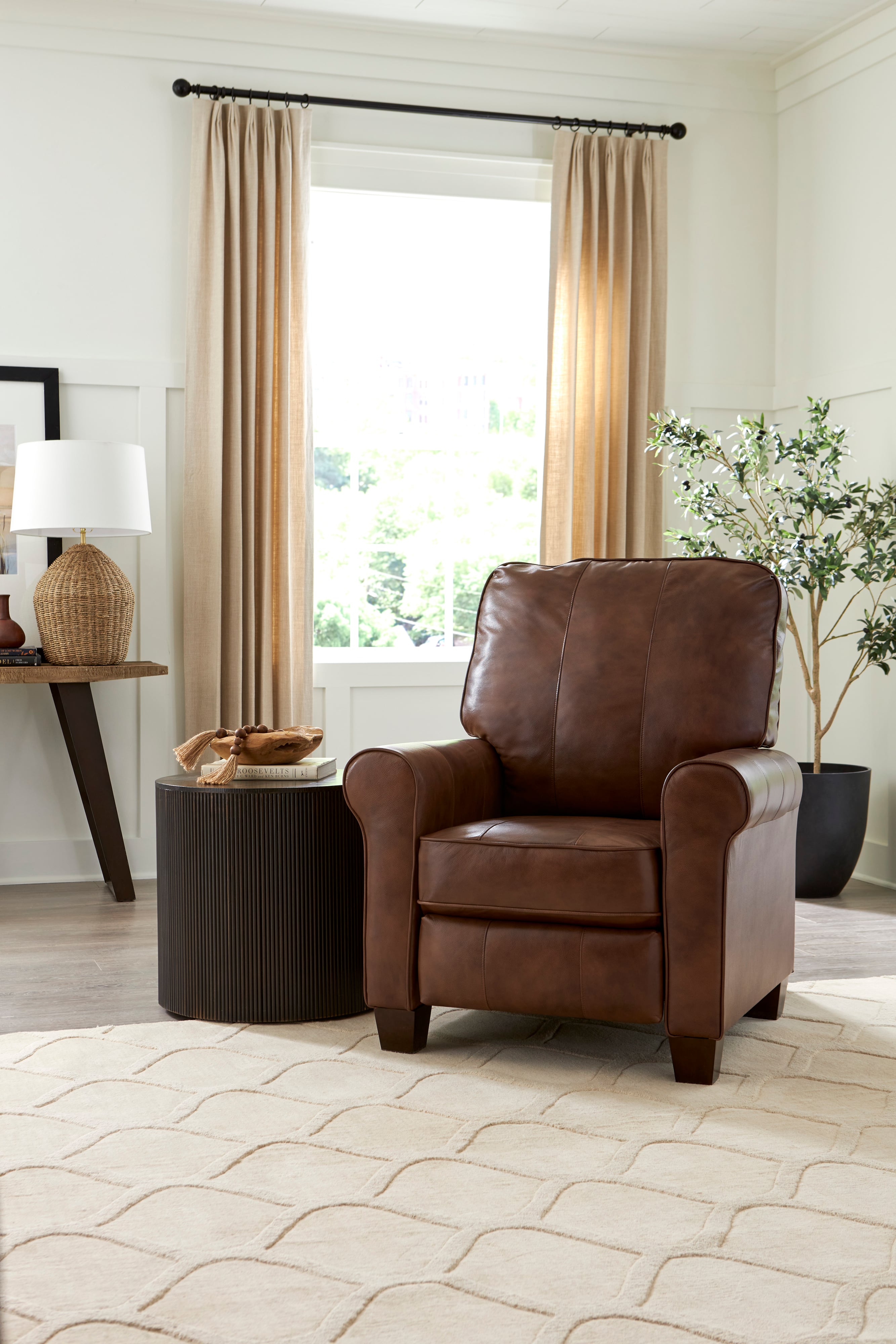 Best Home Furnishings Kayne High Leg Recliner