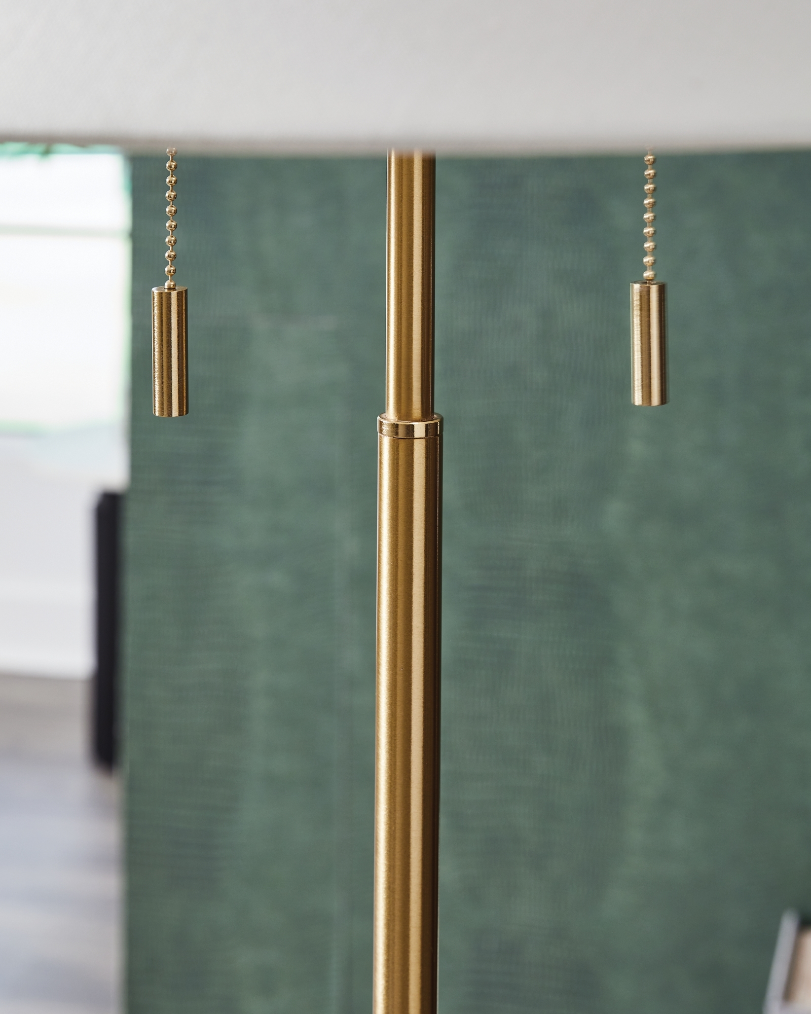Ashley (Signature Design) Haigwood Metal Floor Lamp