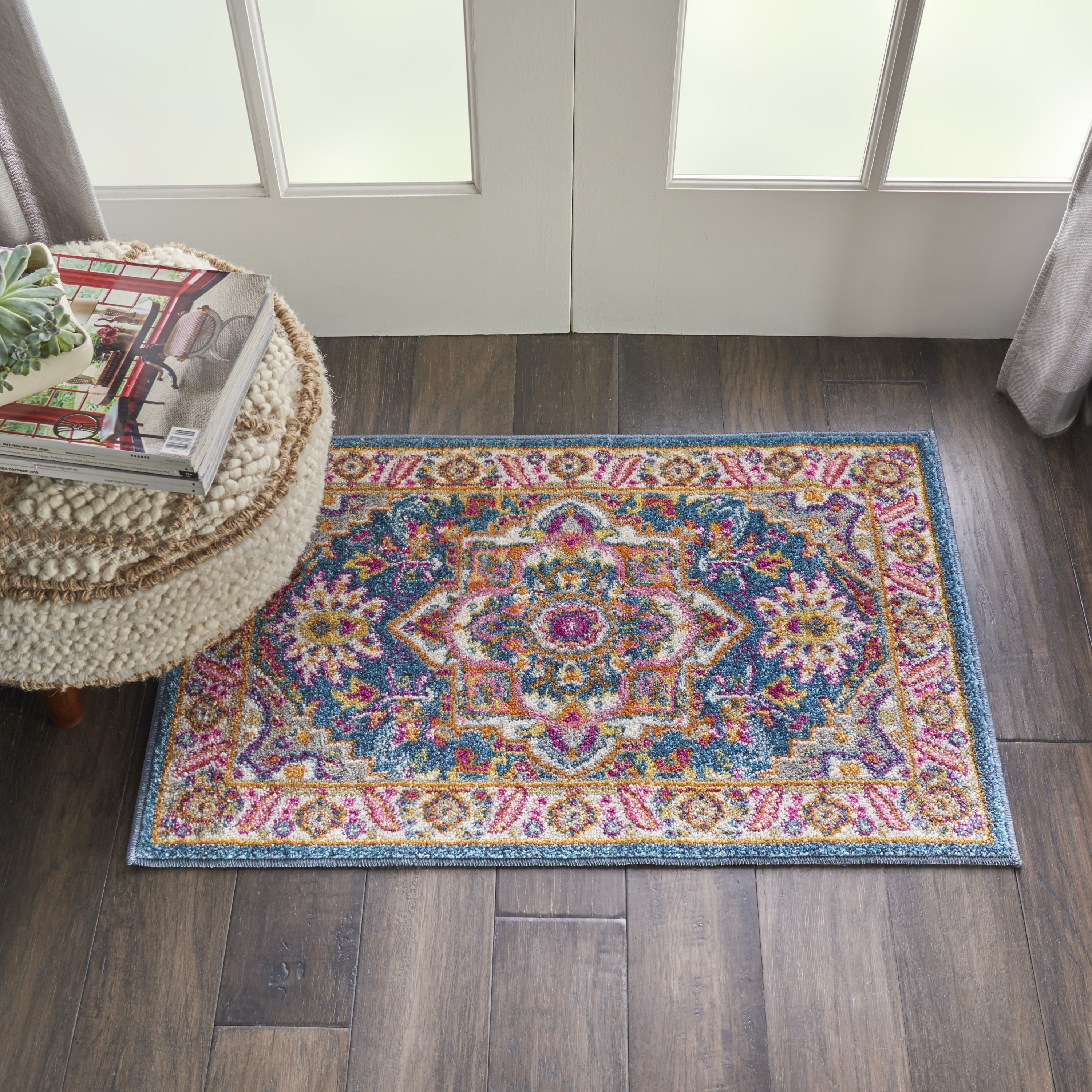 1'10" x 2'10"  Rug