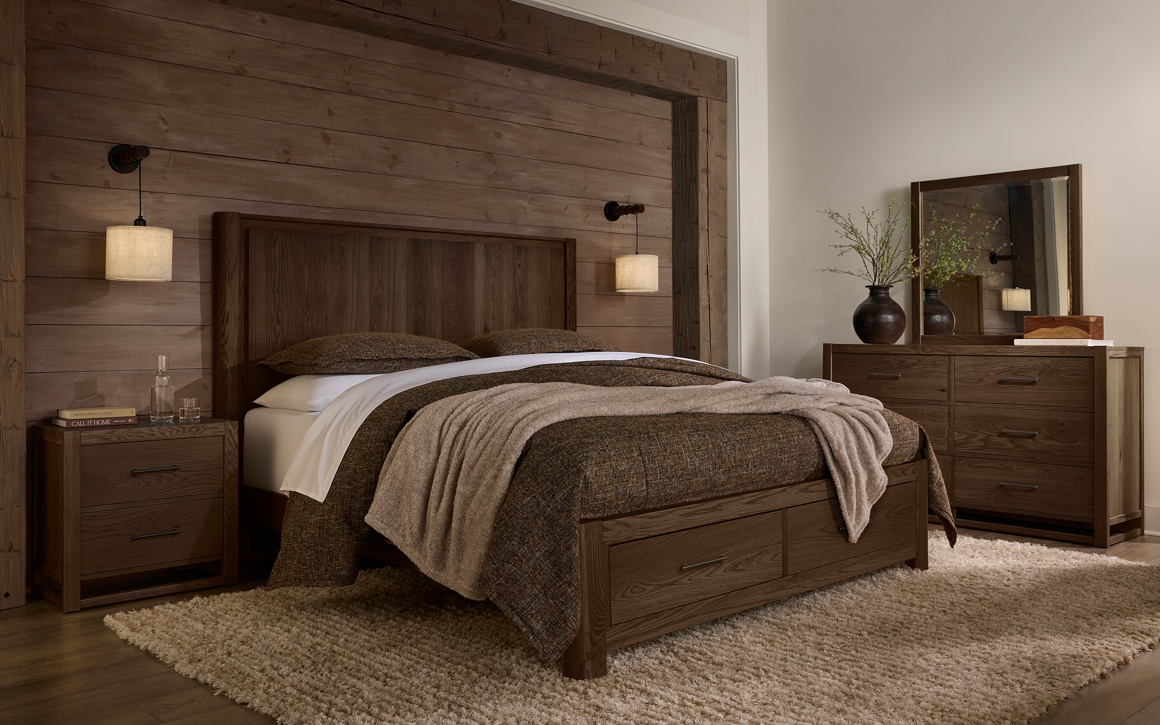 Queen Poster Storage Bed