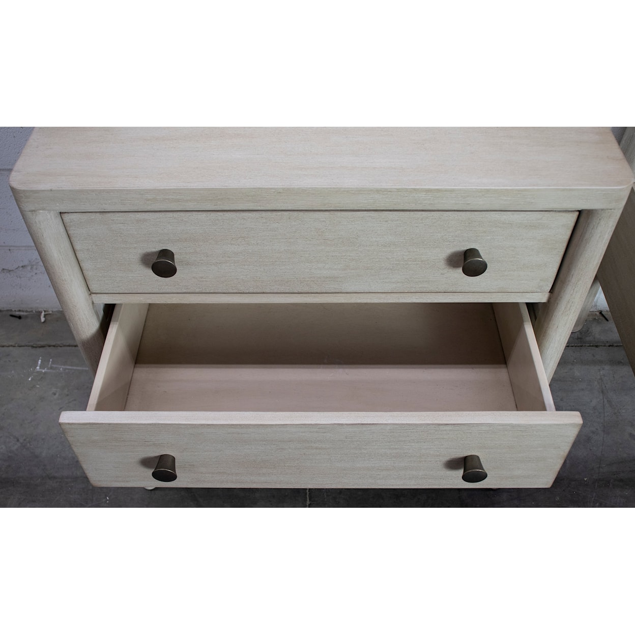 Riverside Furniture Laguna 3-Drawer Nightstand