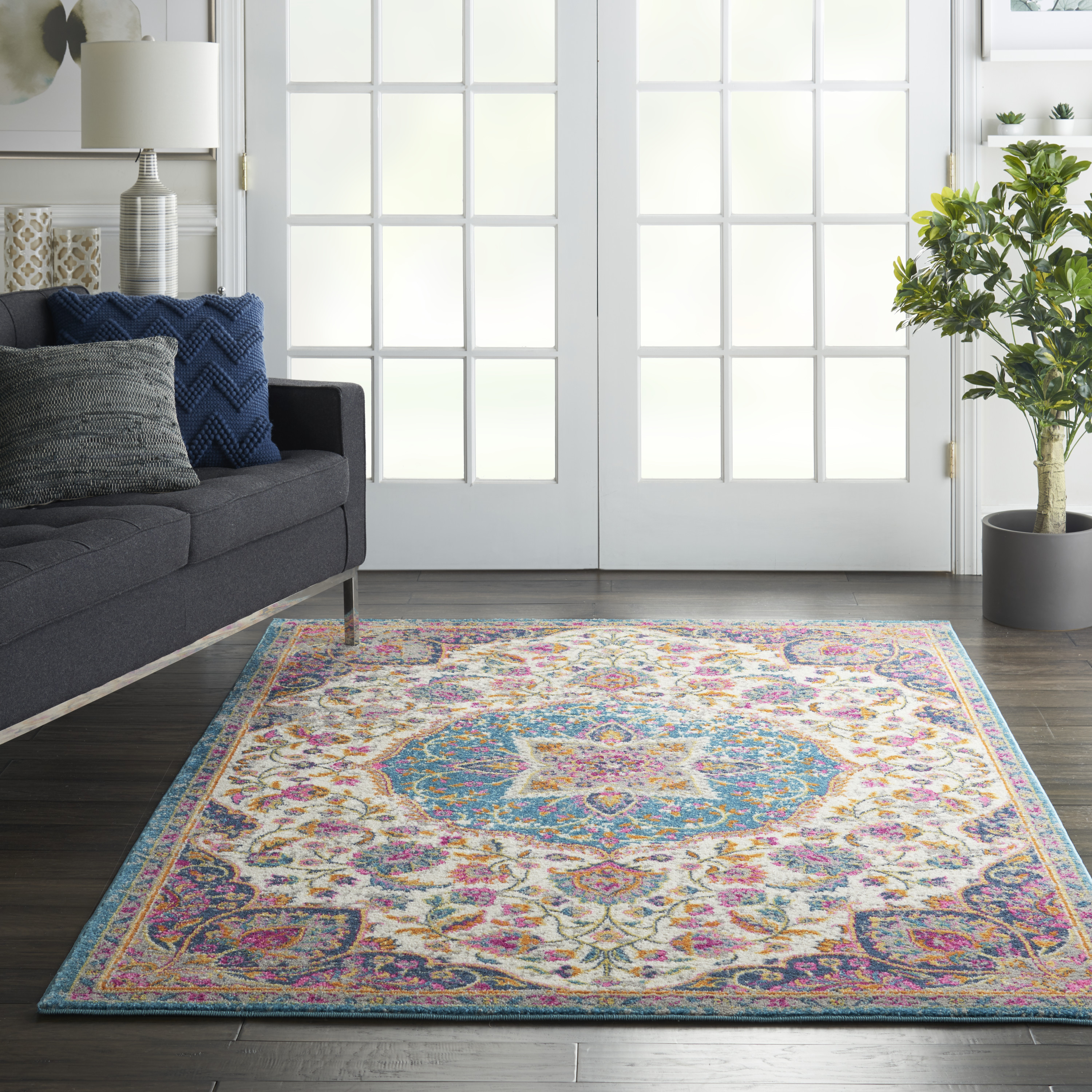 3'9" x 5'9"  Rug