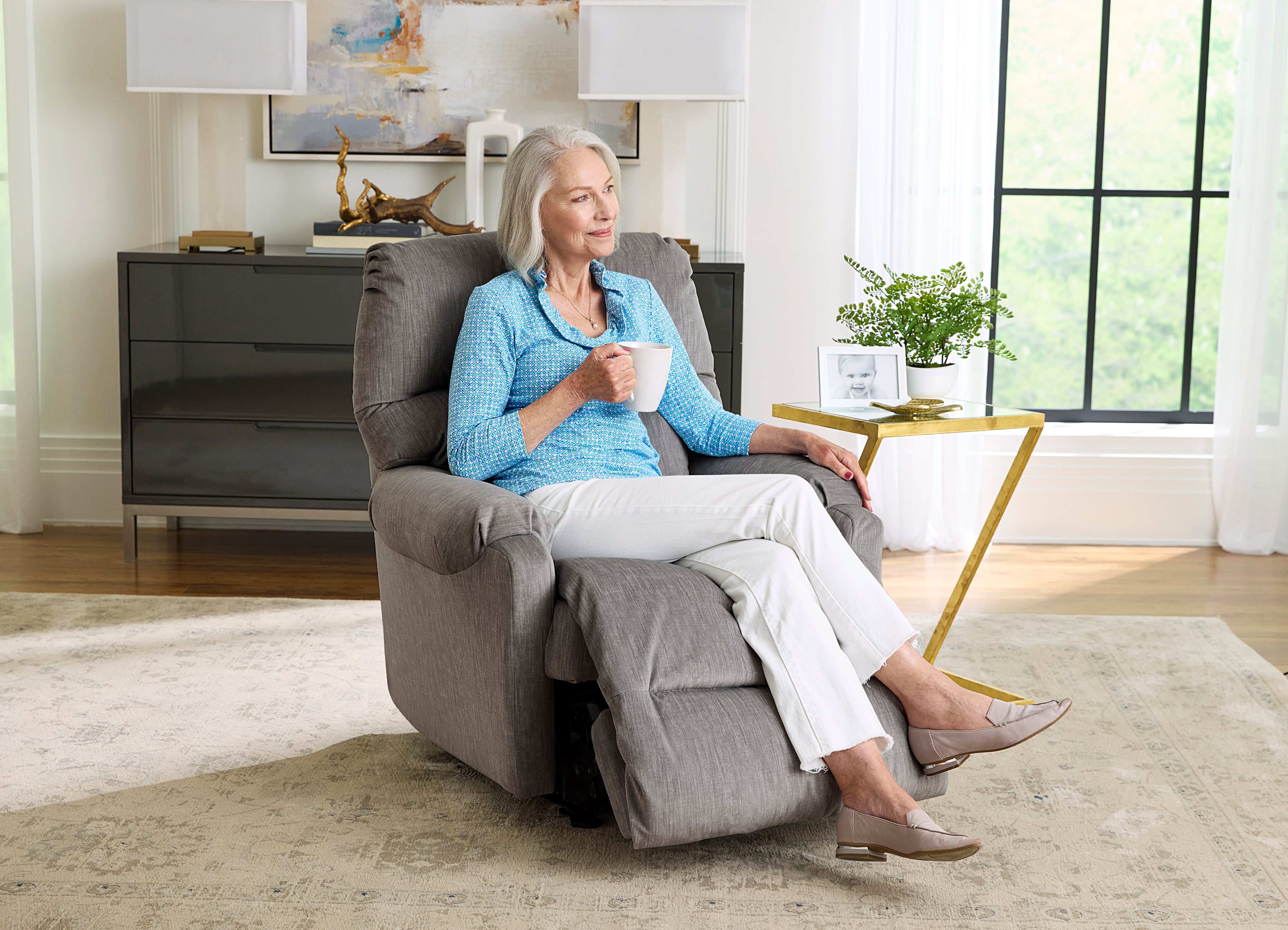 Best Home Furnishings Cannes Power Swivel Glider Recliner