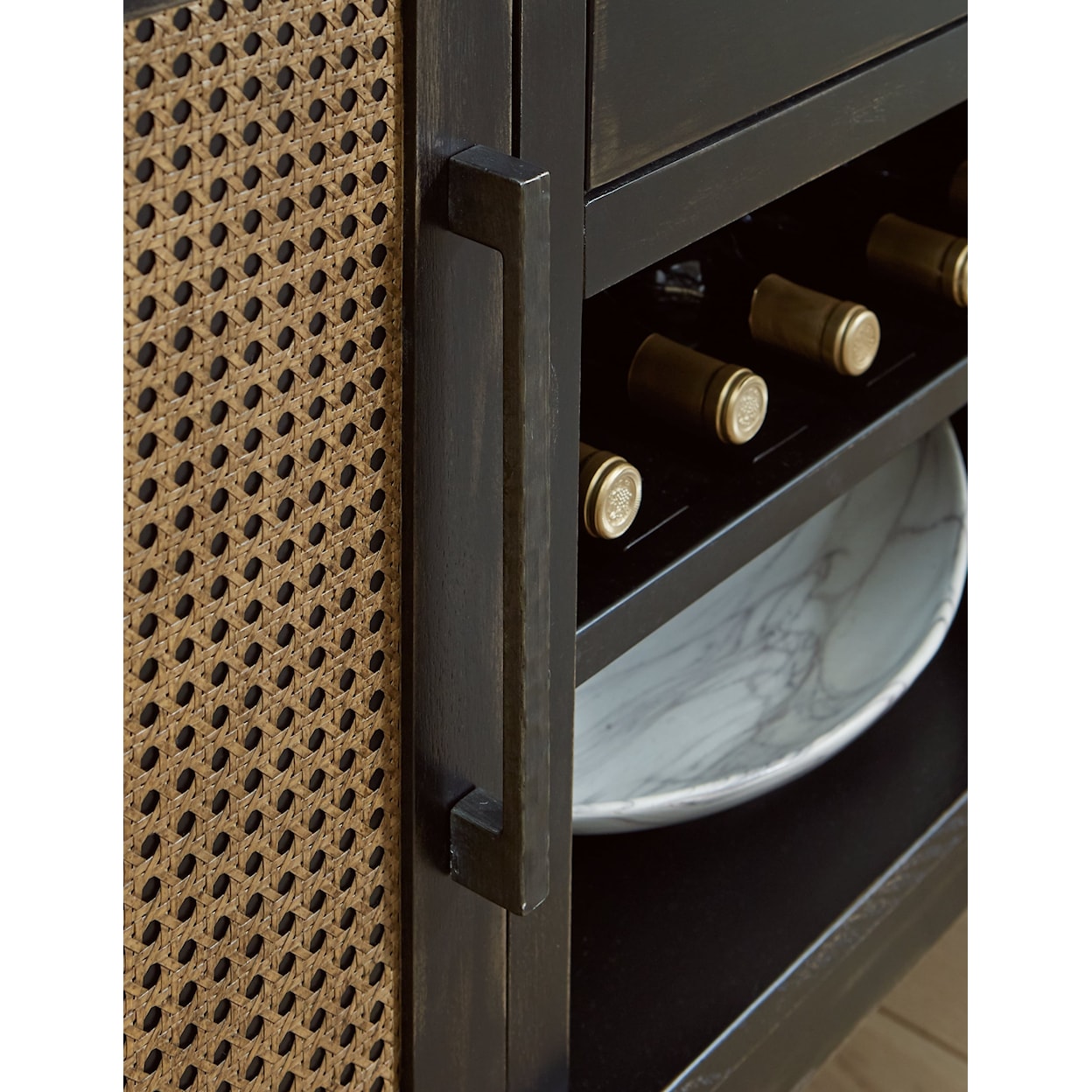 Signature Design Galliden Dining Server