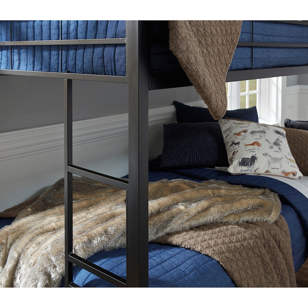 Signature Design by Ashley Broshard Twin/Twin Metal Bunk Bed