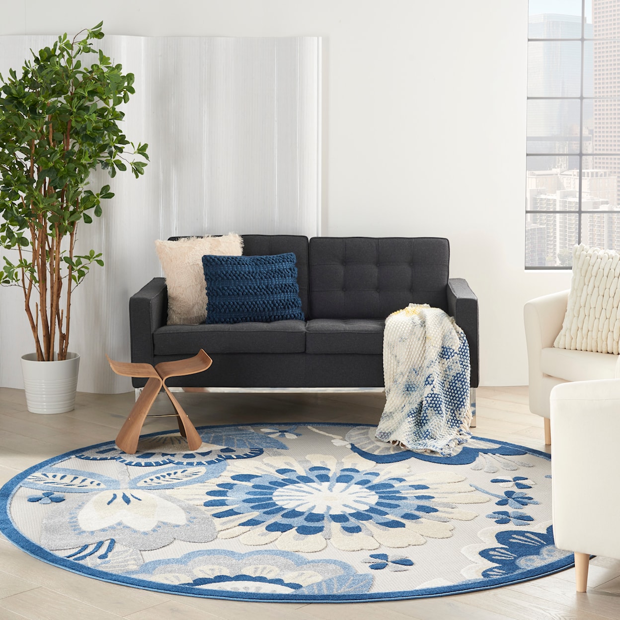 Nourison Aloha 7'10" Round  Rug