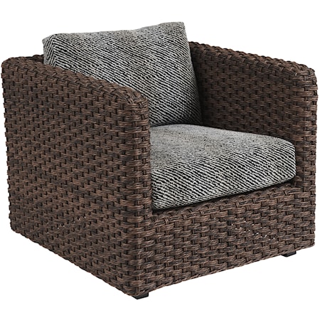 Contemporary Outdoor Lounge Chair