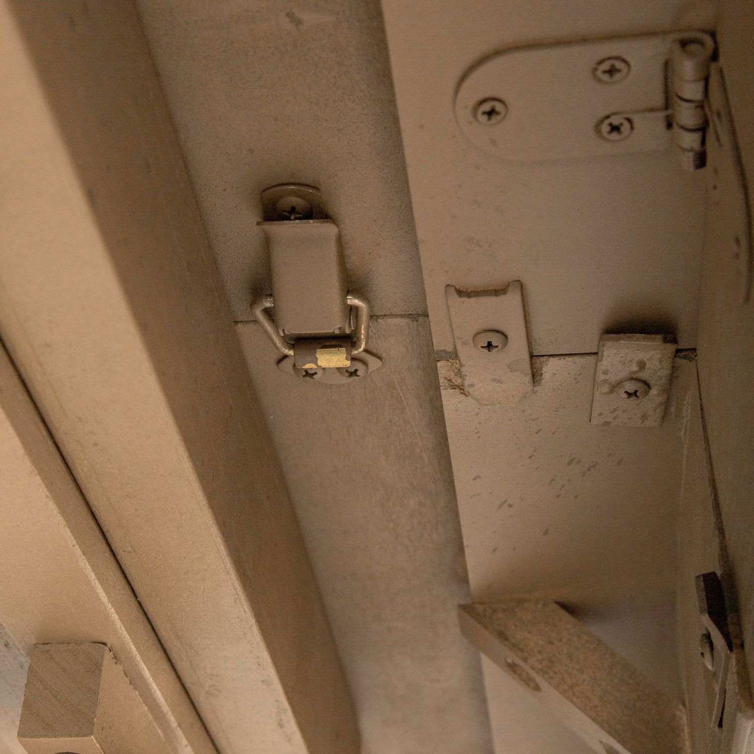 Liberty Furniture Americana Farmhouse 90" Rectangular Dining Table with 18" Leaf