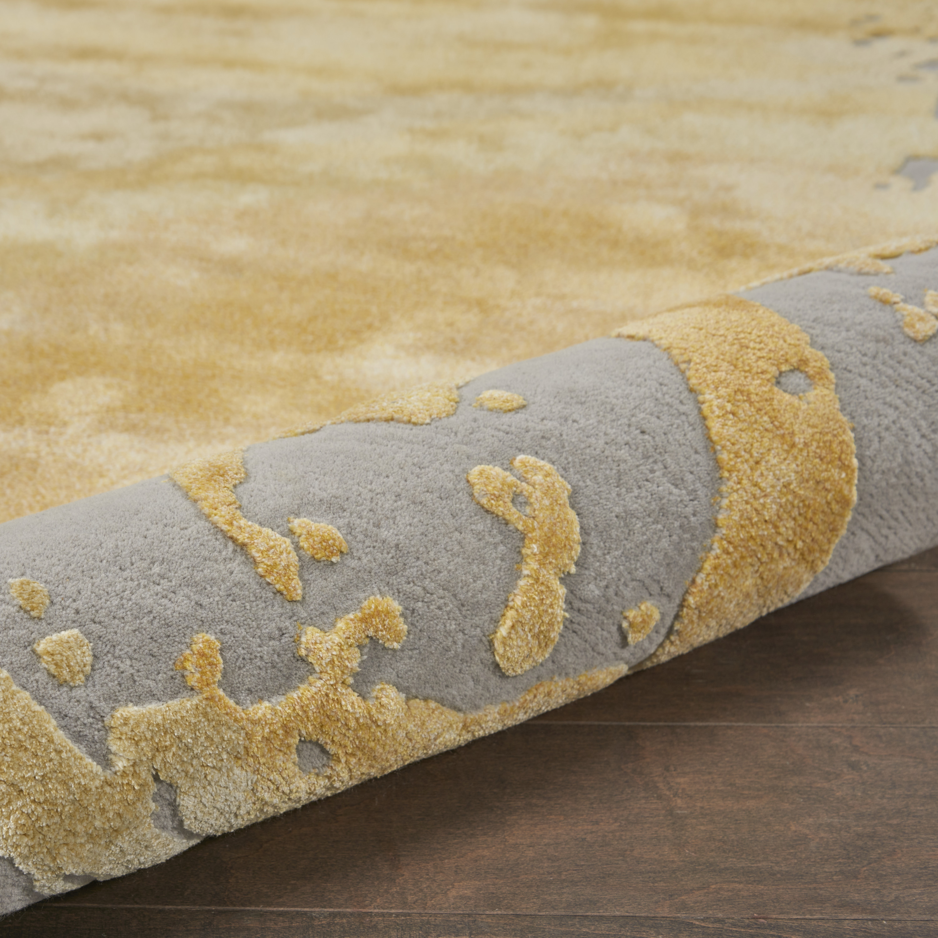 Nourison Prismatic 5'6" x 7'5"  Rug