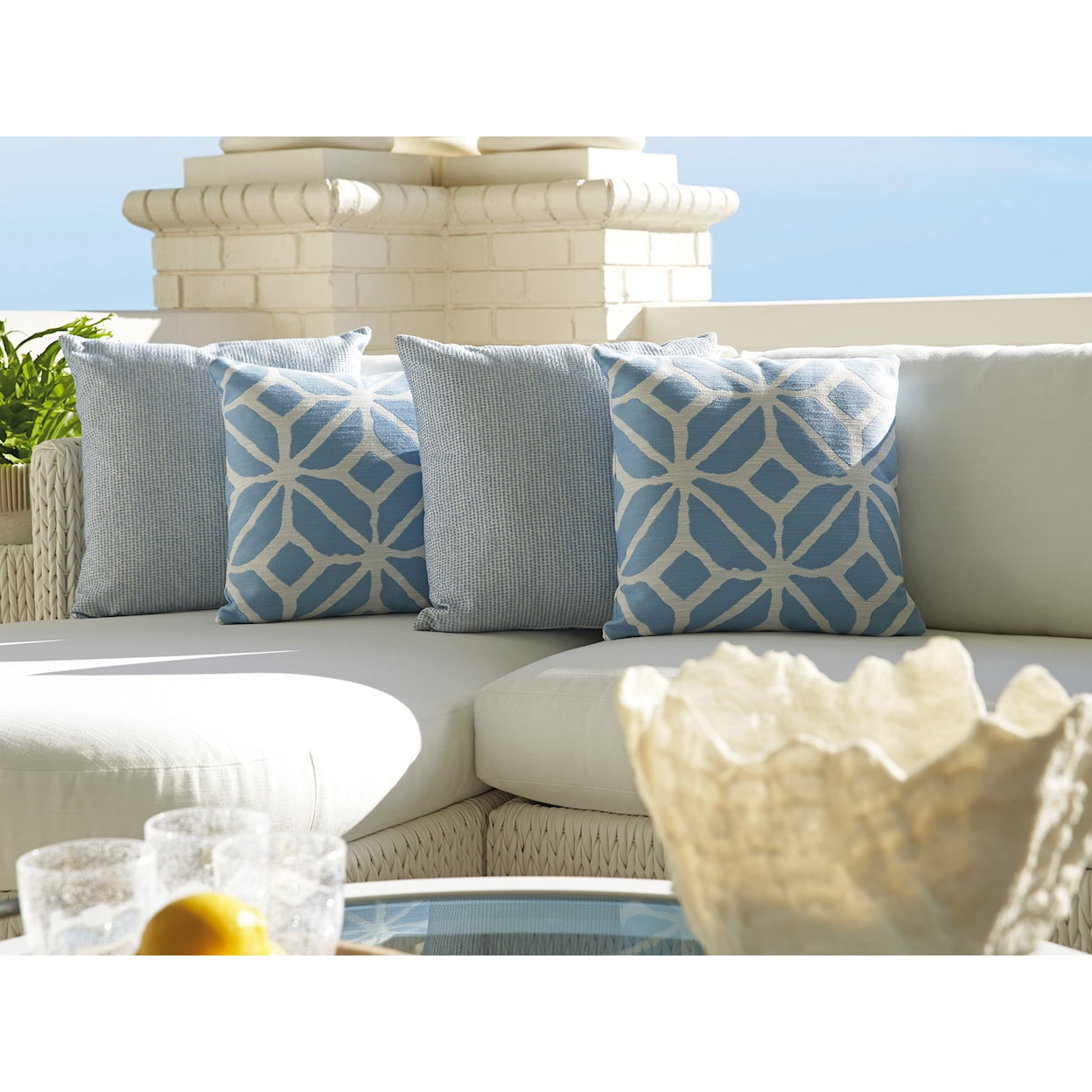 Tommy Bahama Outdoor Living Ocean Breeze Promenade Outdoor 4-Piece Sectional Sofa