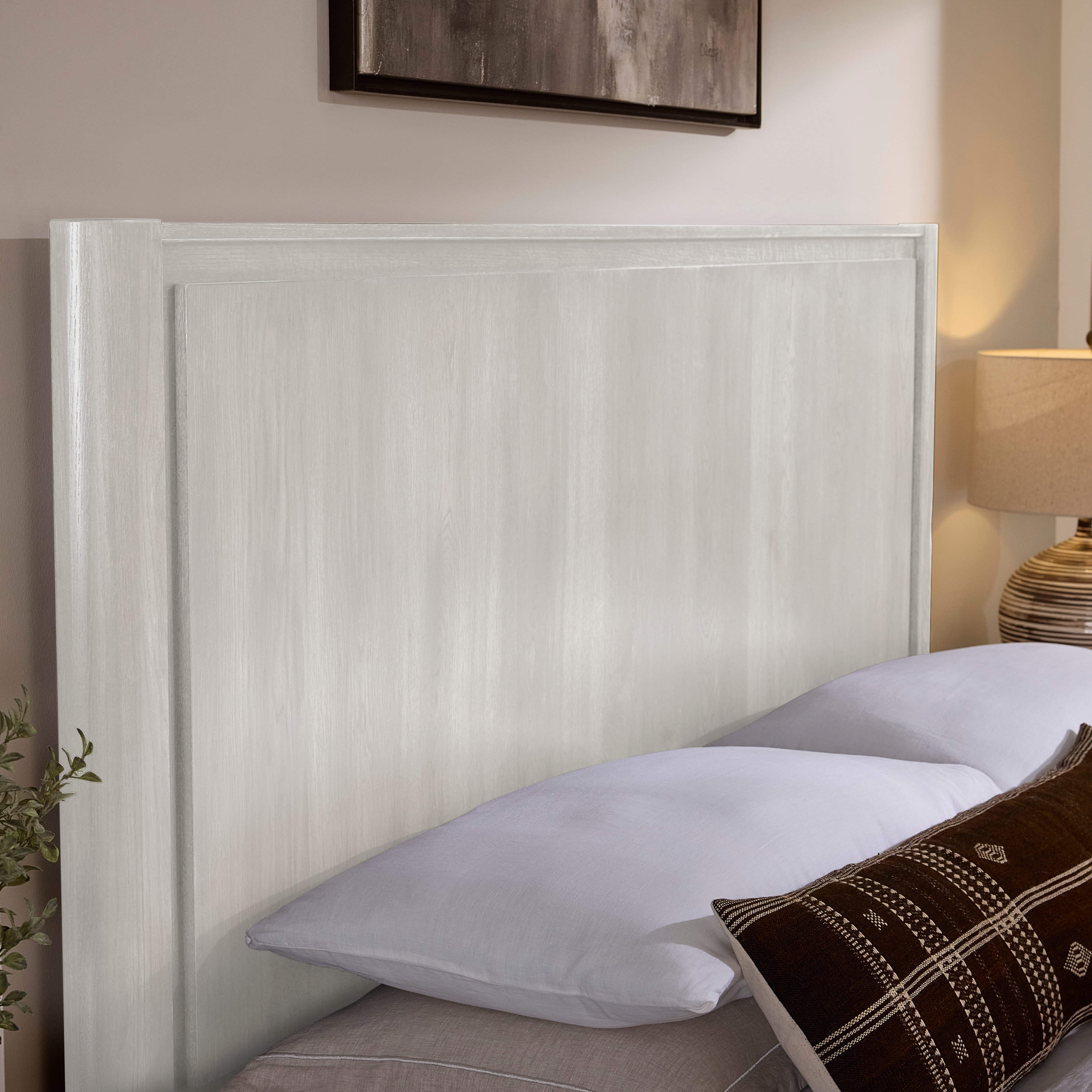 Vaughan-Bassett Lodge & Loft Queen Storage Poster Bed