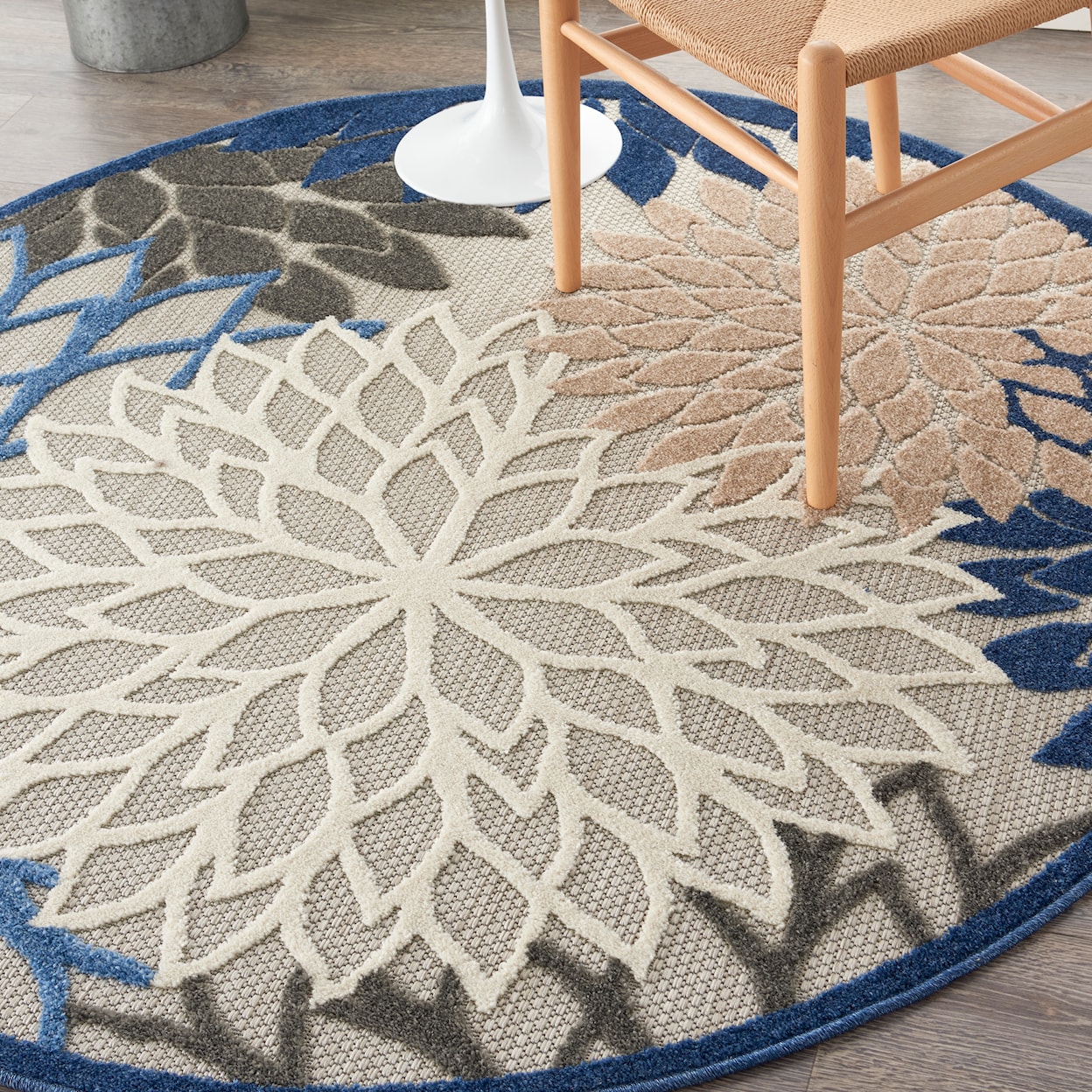 Nourison Aloha 4' Round  Rug