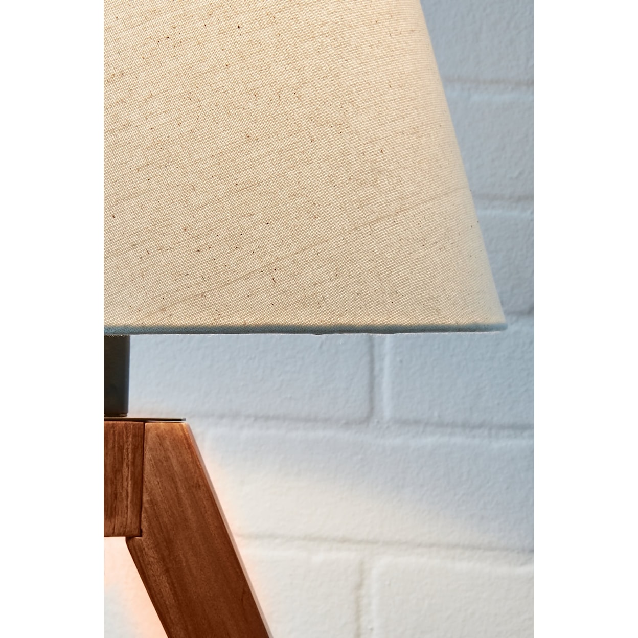 Benchcraft Laifland Wood Table Lamp (Set of 2)