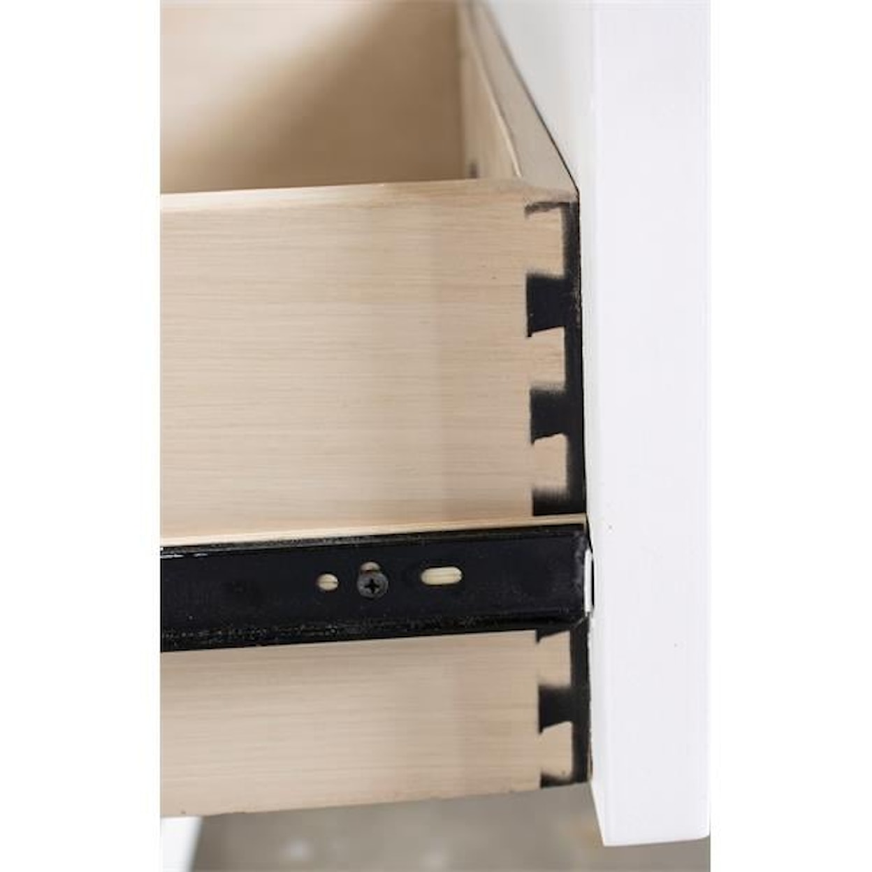 Riverside Furniture Cora 7-Drawer Dresser