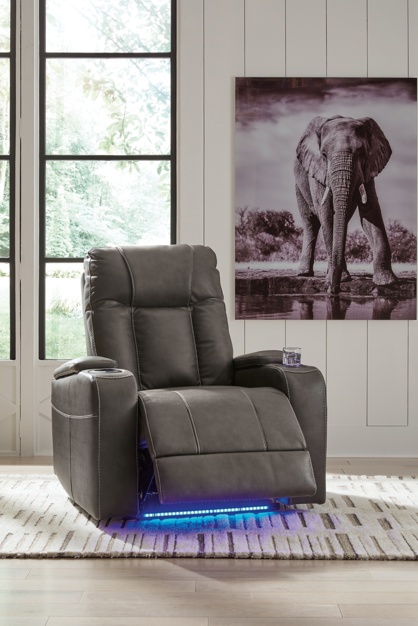 Signature Design by Ashley Feazada Pwr Recliner/Adj Headrest
