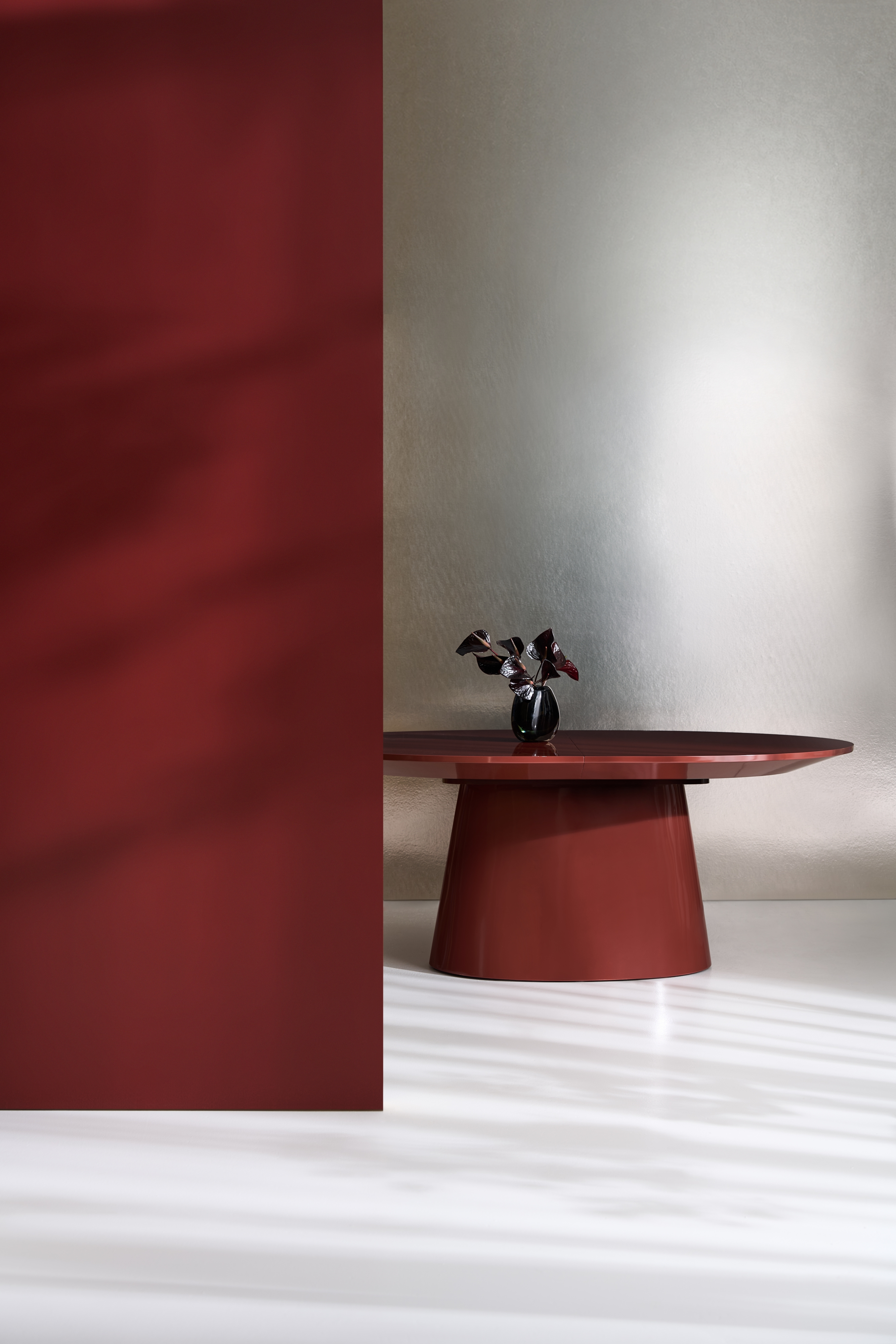 Caracole Caracole Classic Paragon Dining Table - Rouge