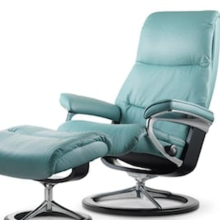 Medium Reclining Chair with Signature Base