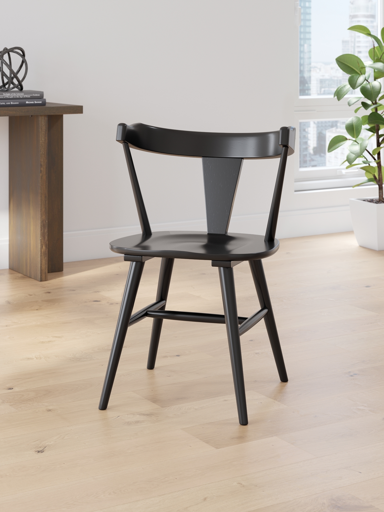 Ashley (Signature Design) Gretlynn Dining Room Side Chair