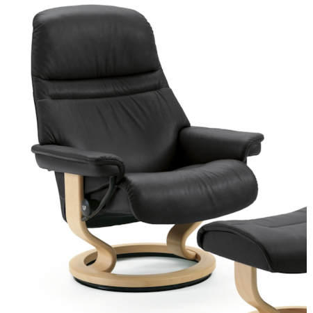 Large Reclining Chair with Classic Base