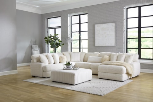 Transitional 3-Piece Sectional Sofa with Right Facing Chaise
