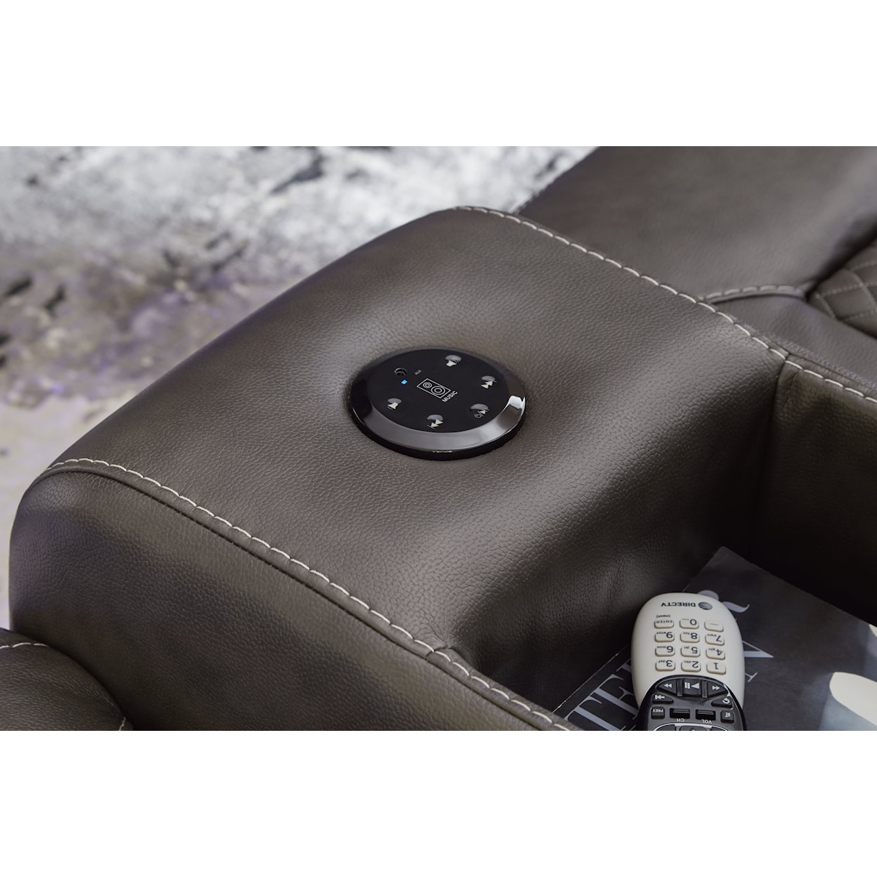 Signature Fyne-Dyme Power Reclining Loveseat With Console