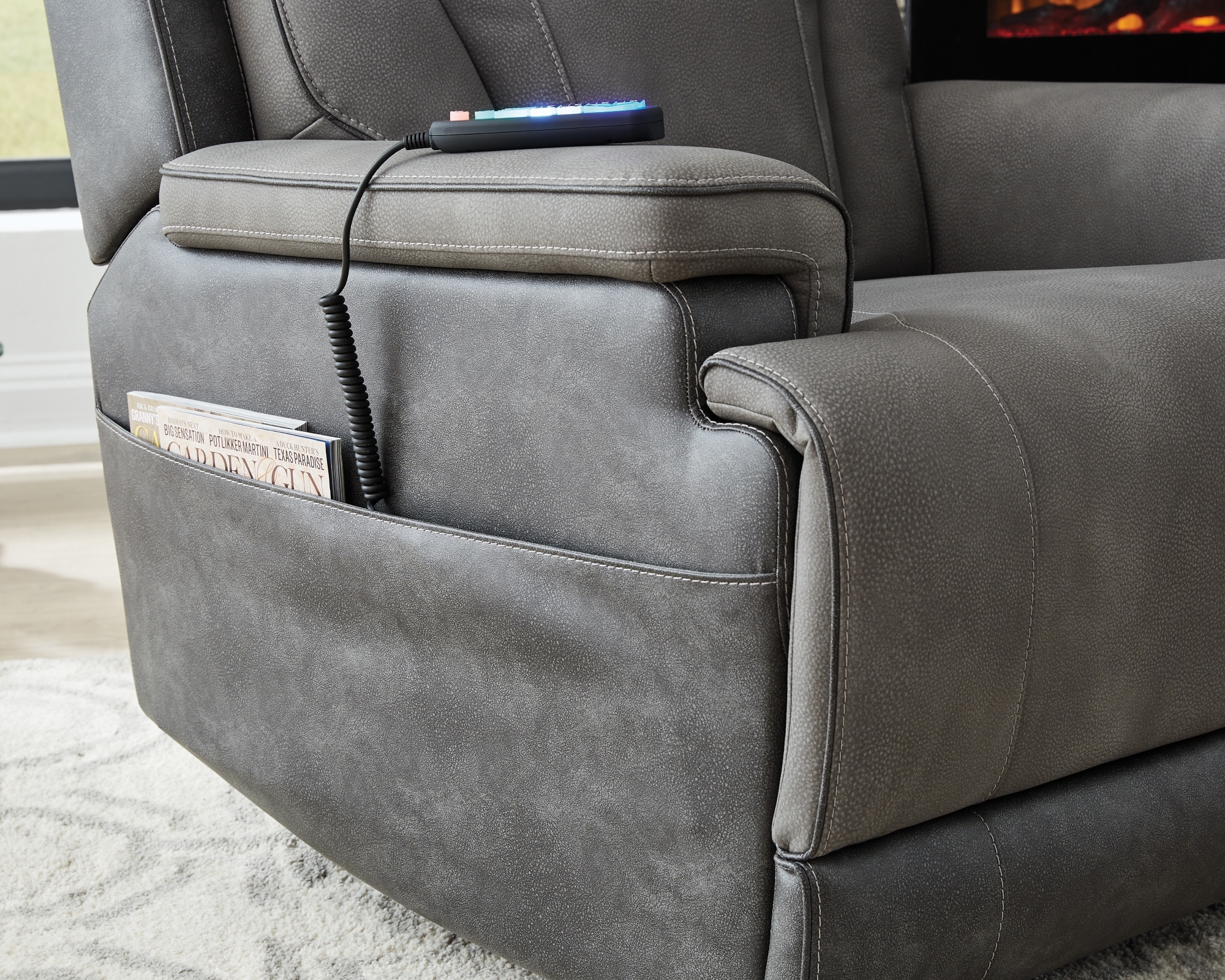 Signature Design 4Z-Serenity Zone Power Lift Recliner
