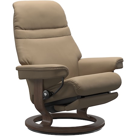 Medium Classic Power Recliner