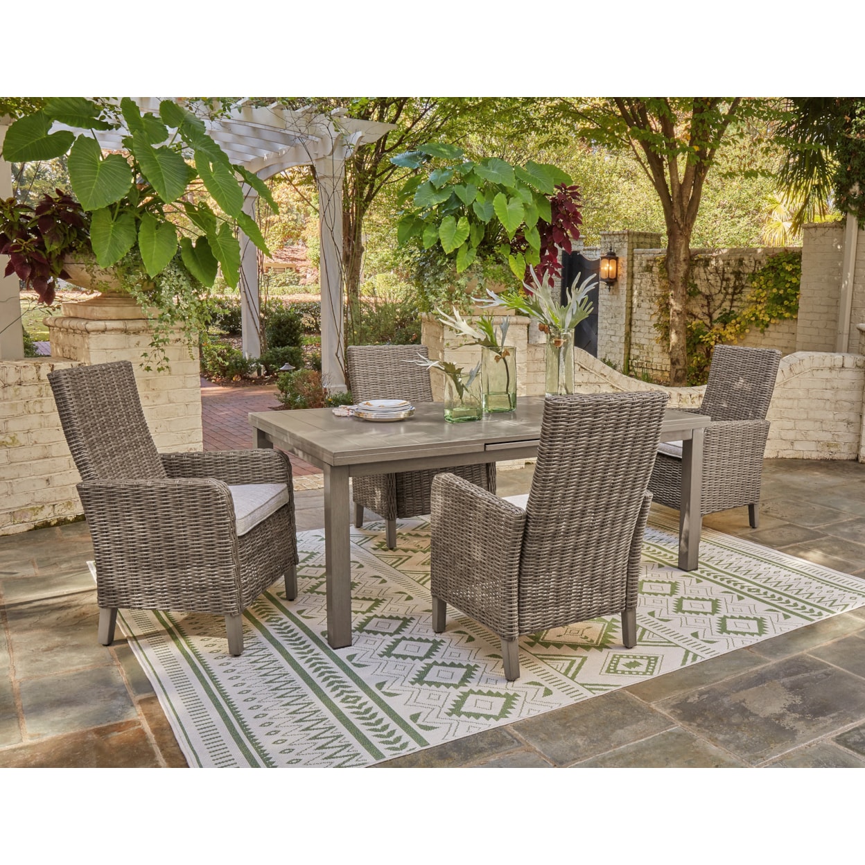 Signature Design Beach Front 5-Piece Outdoor Dining Set