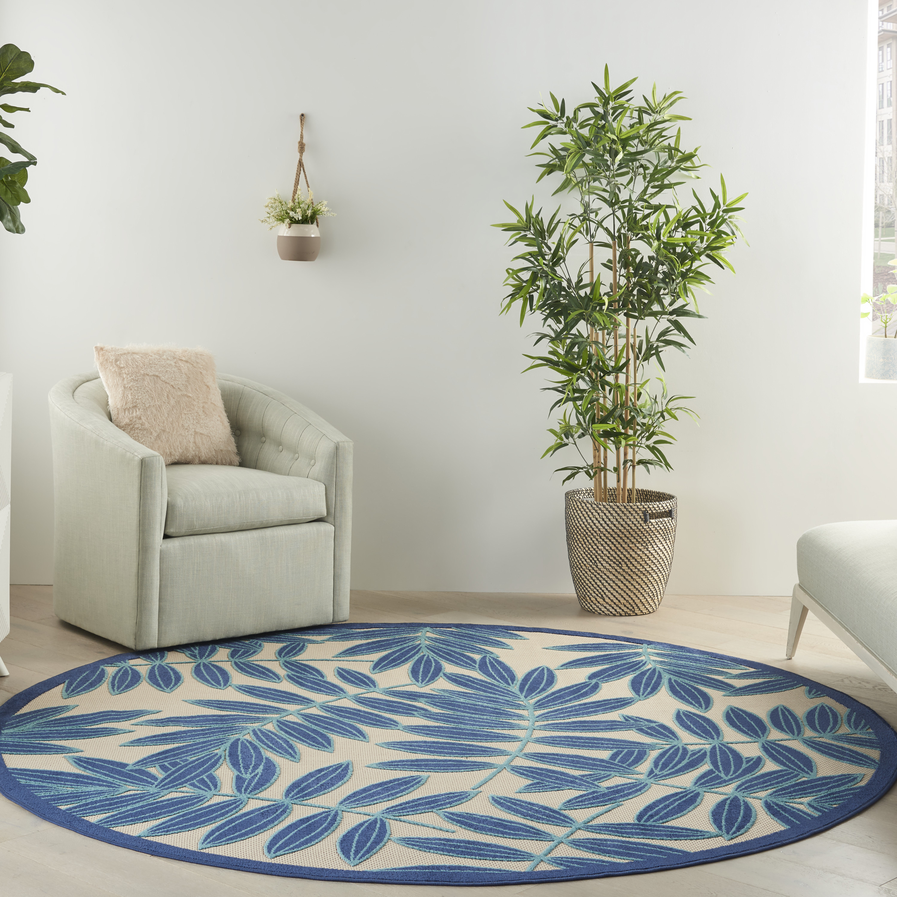 Nourison Aloha 7'10" Round  Rug