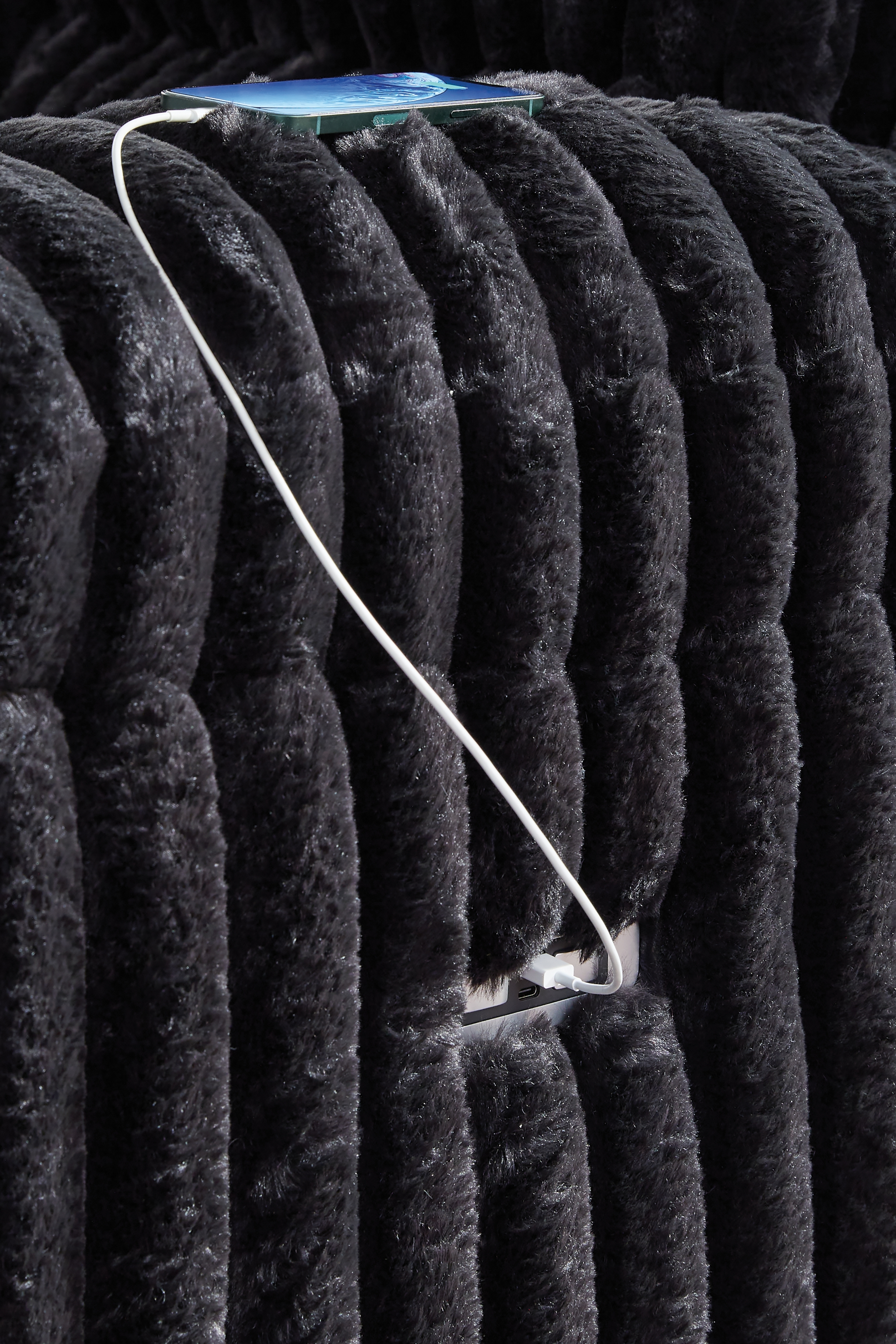 Signature Design by Ashley Rhine Falls Rec Pwr Sofa W/ Drop Down Table