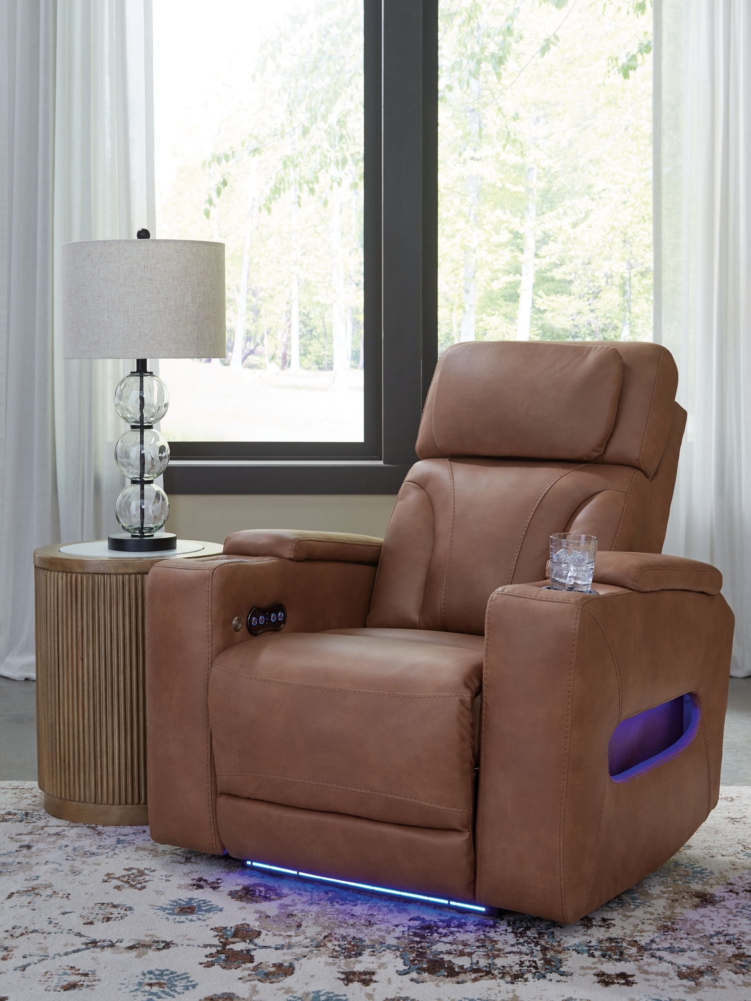 Pwr Recliner/Adj Headrest