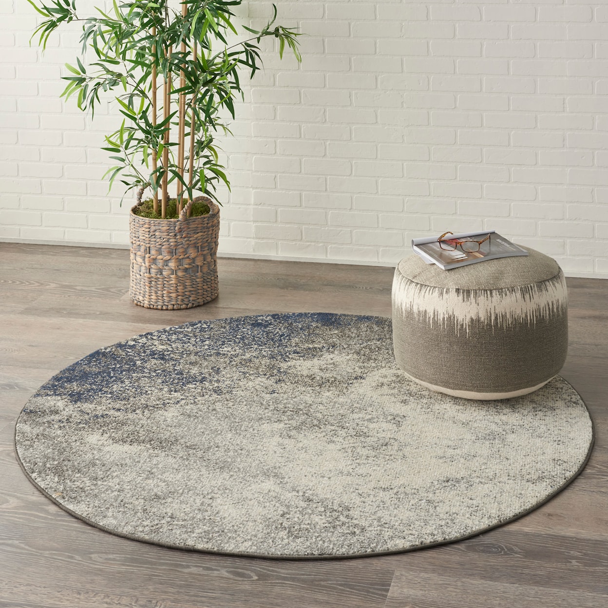 Nourison Passion 4' Round  Rug