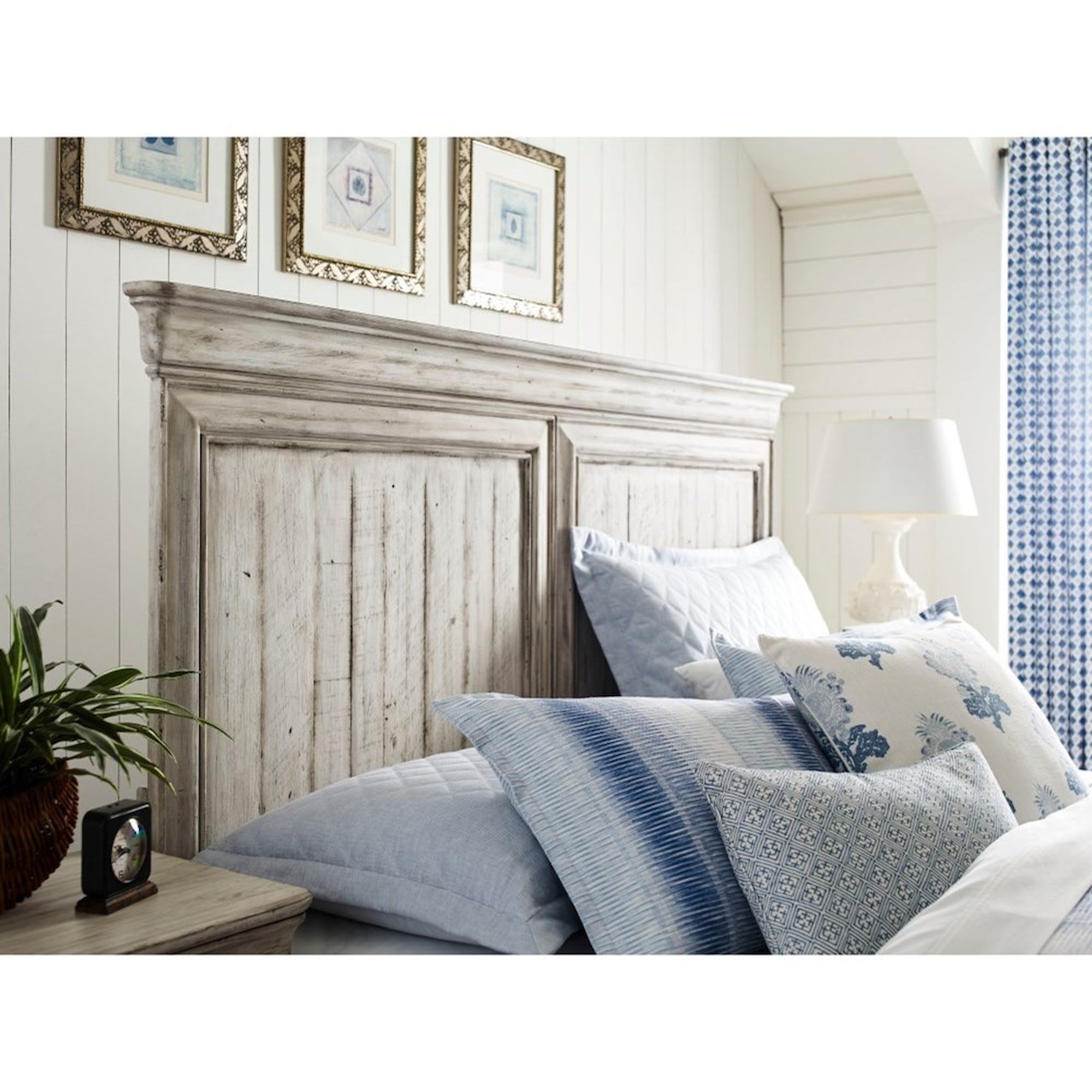 Driftwood Gray Louis Philippe Bedroom Collection: King 5pc