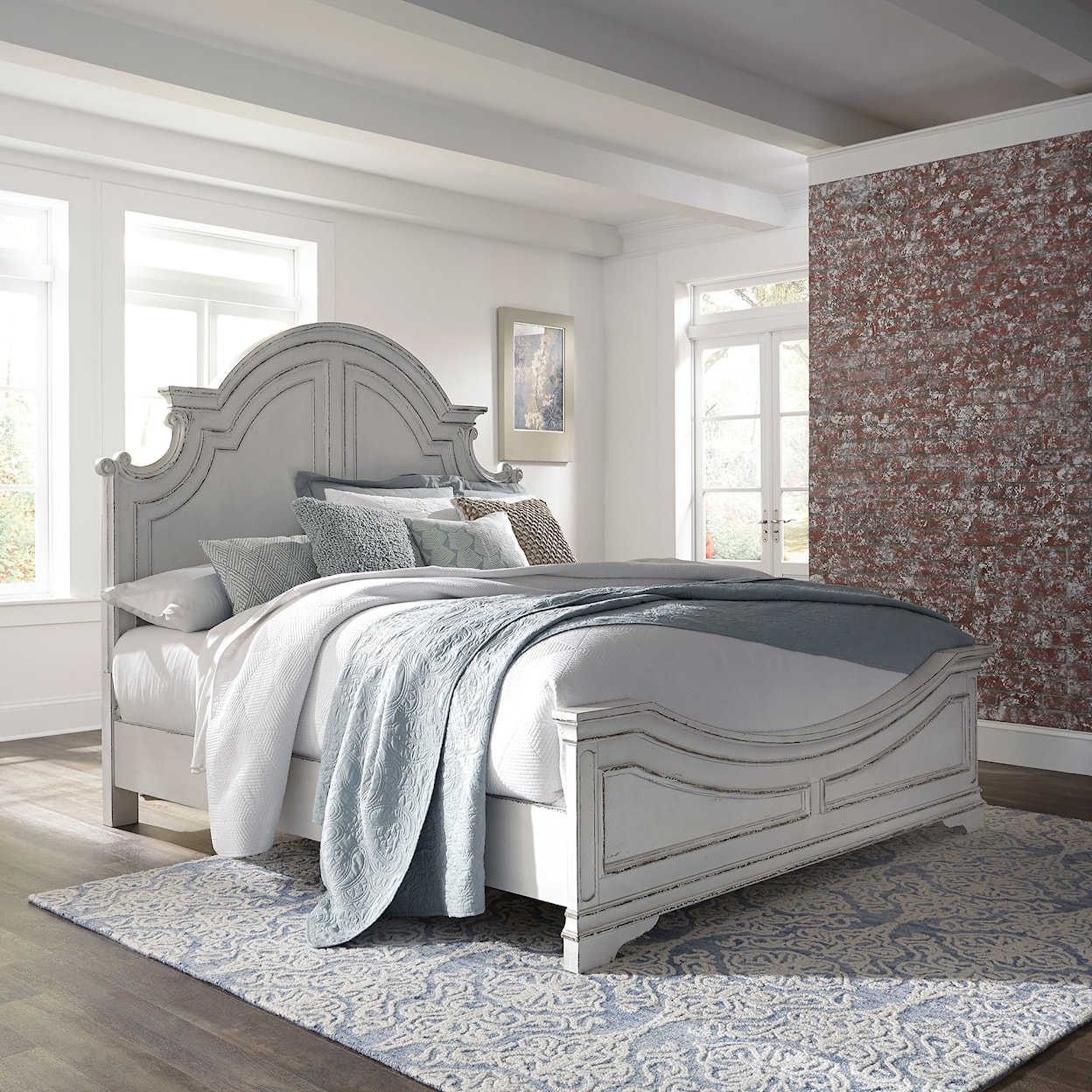 Liberty Furniture Magnolia Manor King Arched Panel Bed