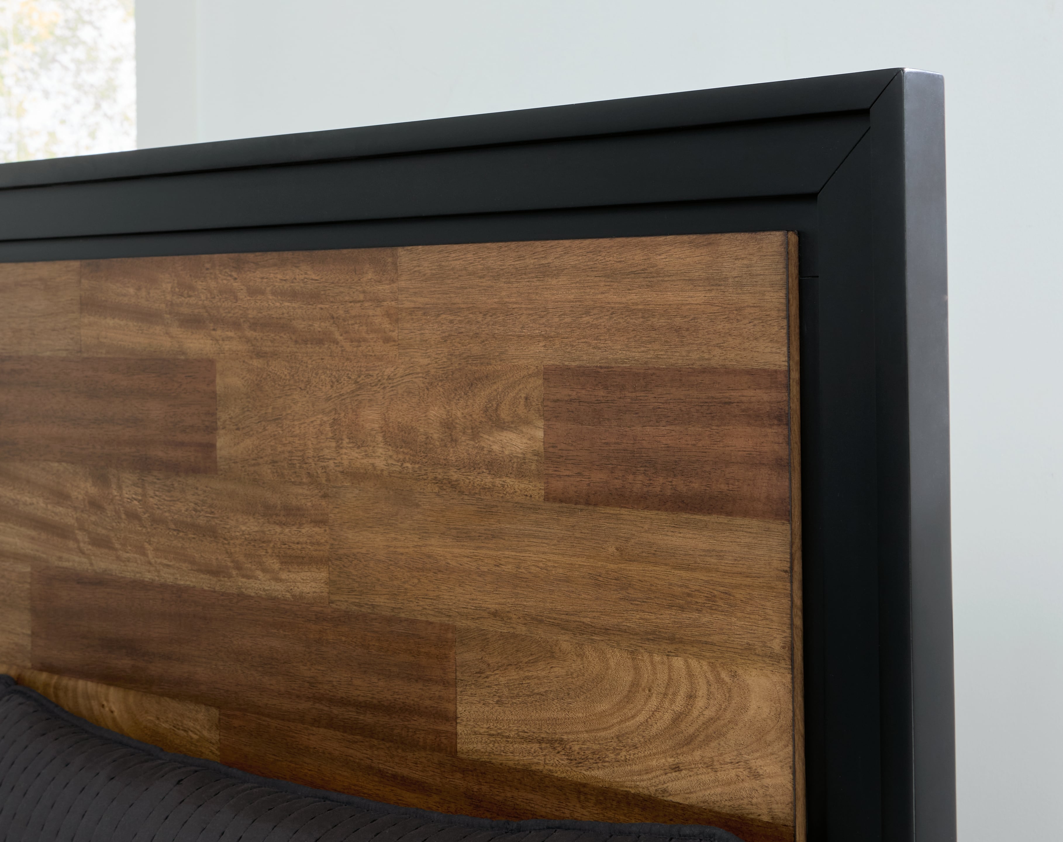 Benchcraft Kraeburn California King Panel Storage Bed