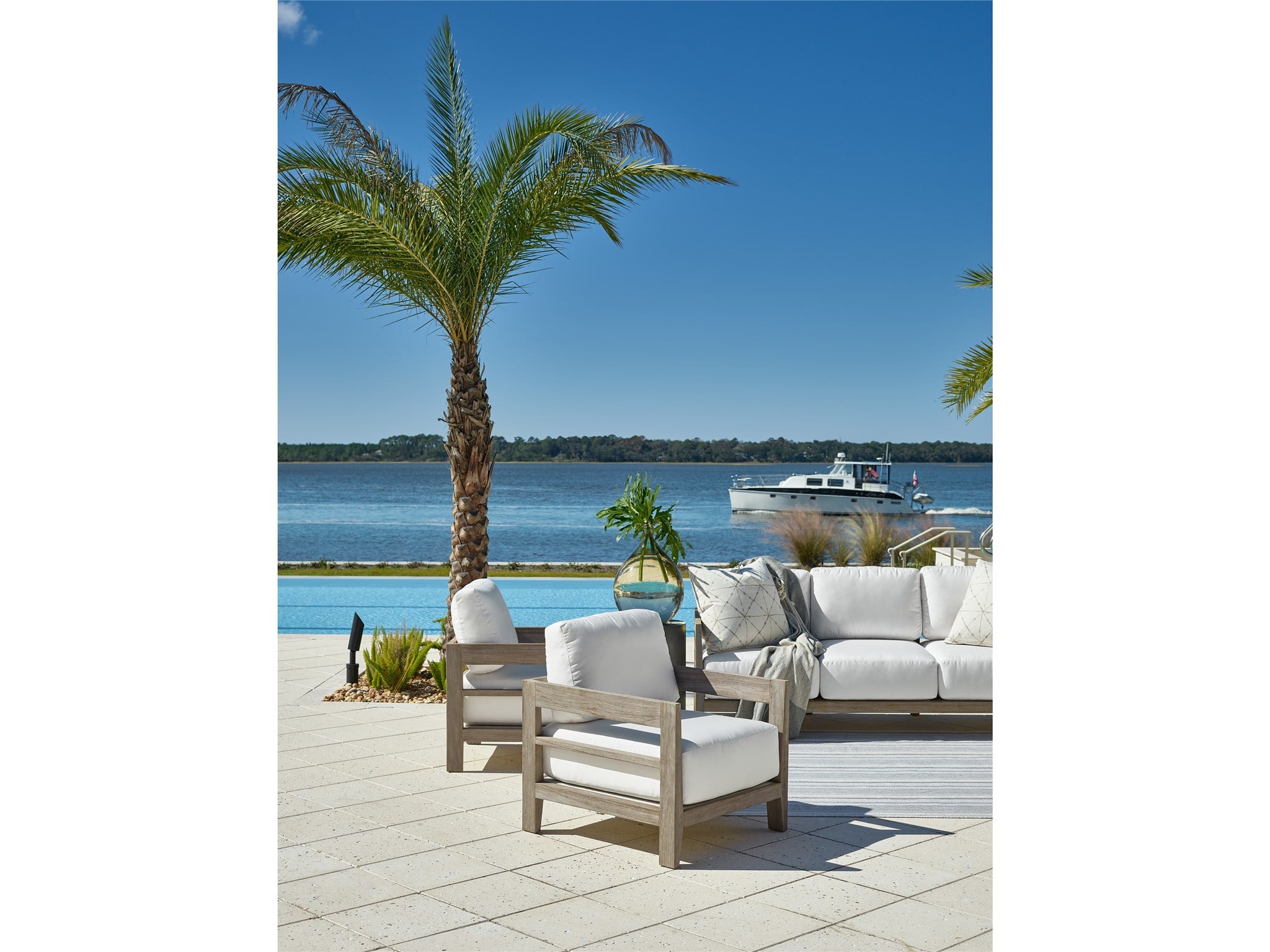 Universal Coastal Living Outdoor Outdoor Lounge Chair