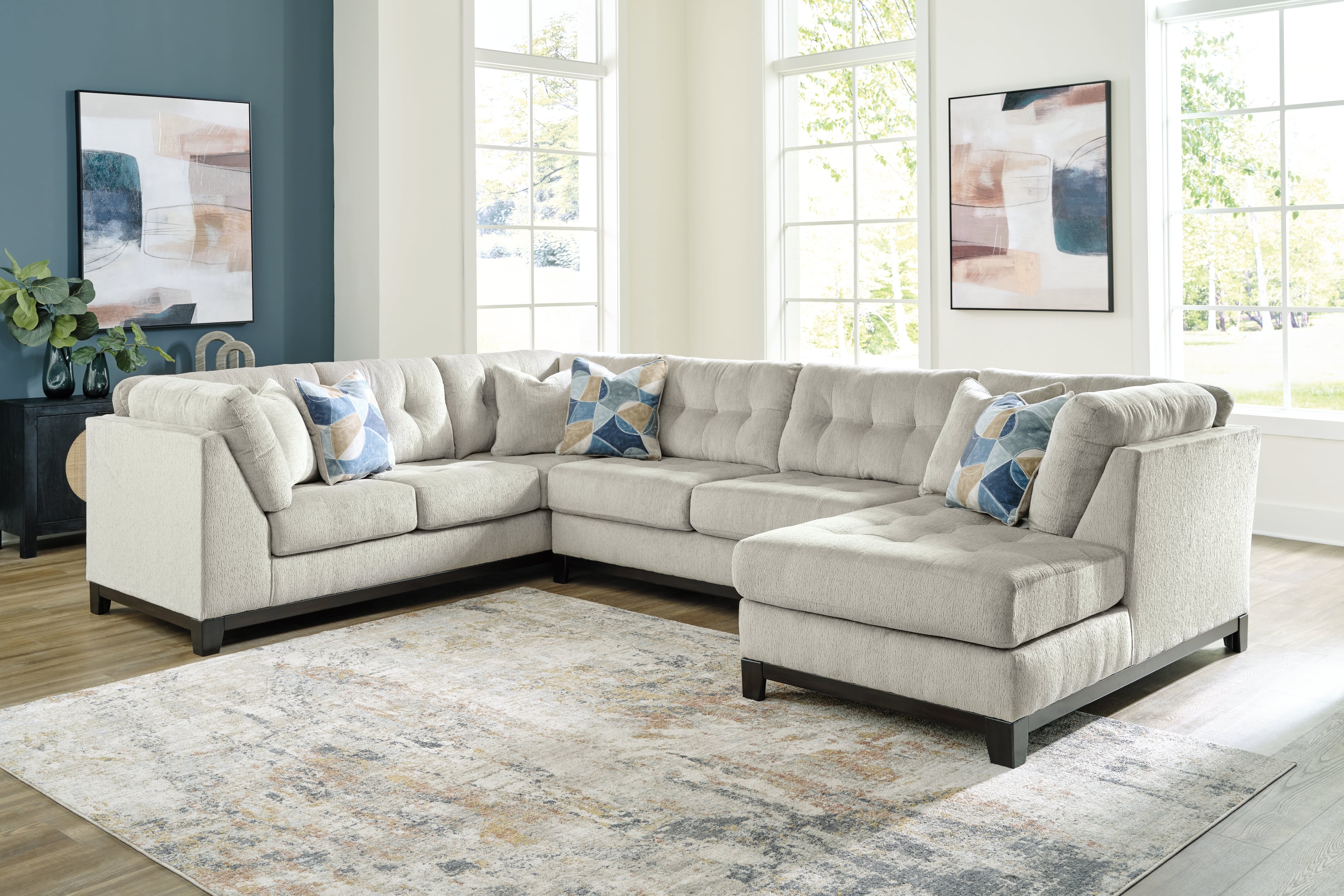 Sectional With Chaise