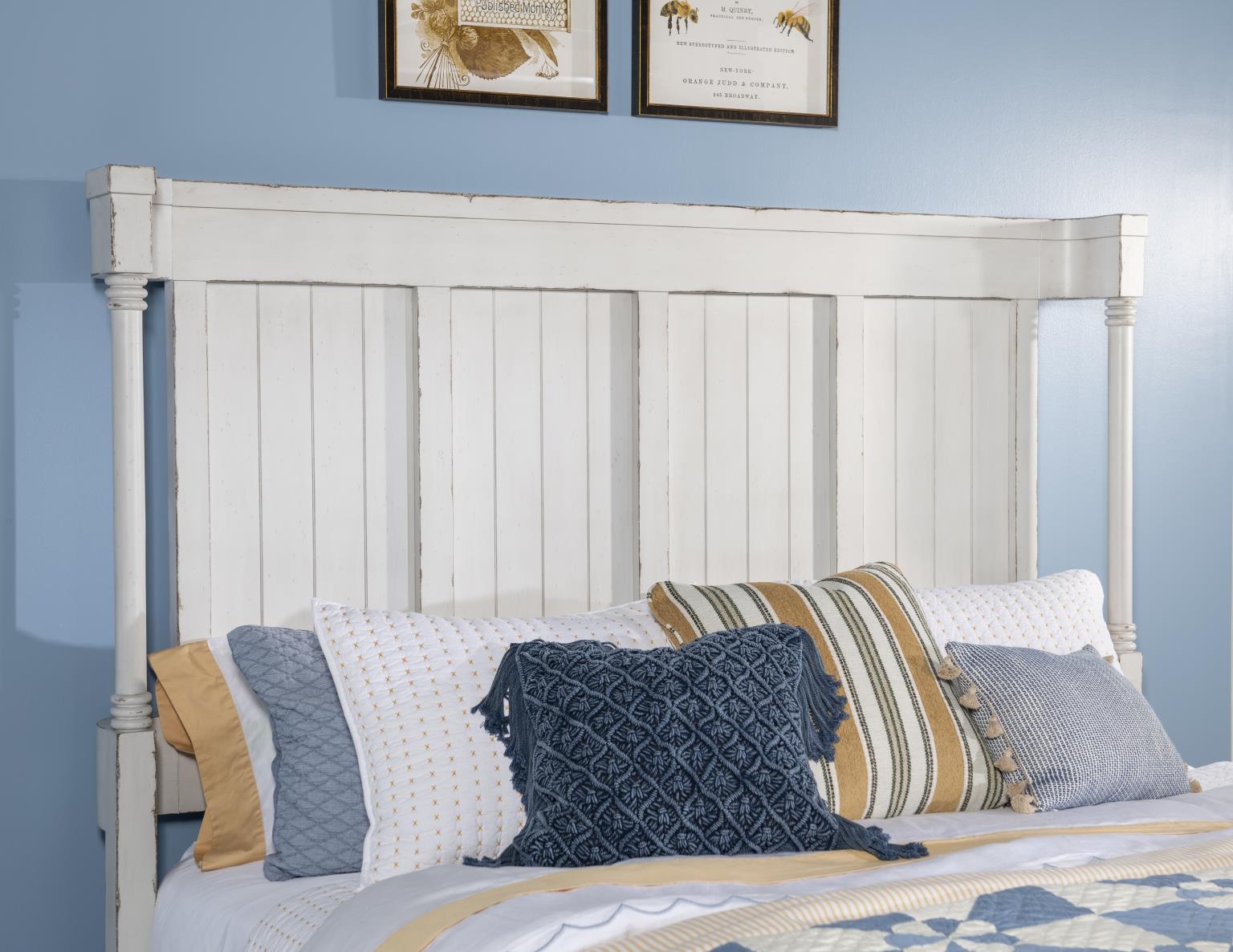 Legacy Classic Vintage Market Queen Panel Bed