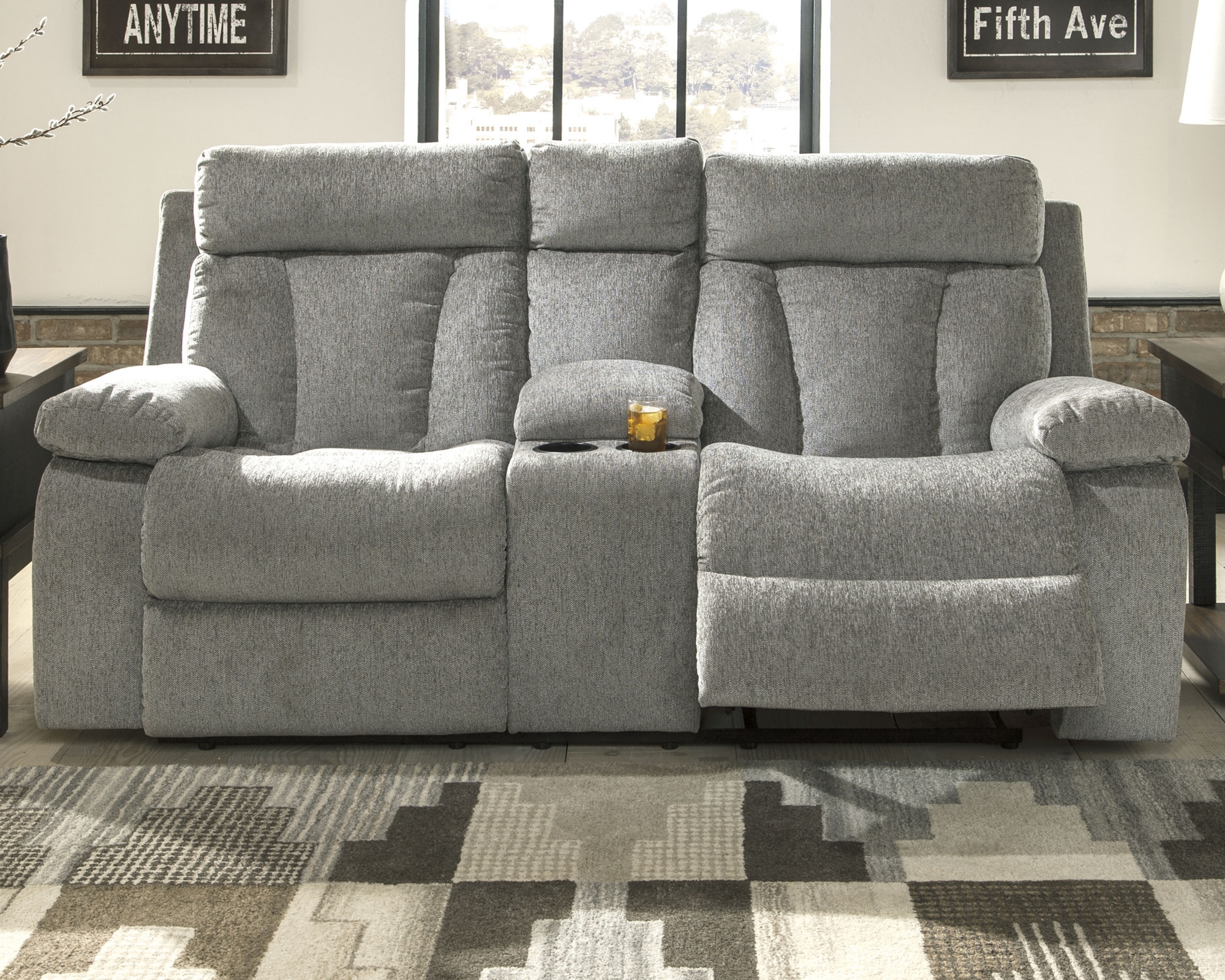 Dbl Rec Loveseat W/Console